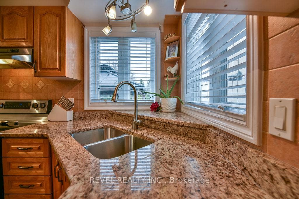 800 Lavigne Boulevard photo 5