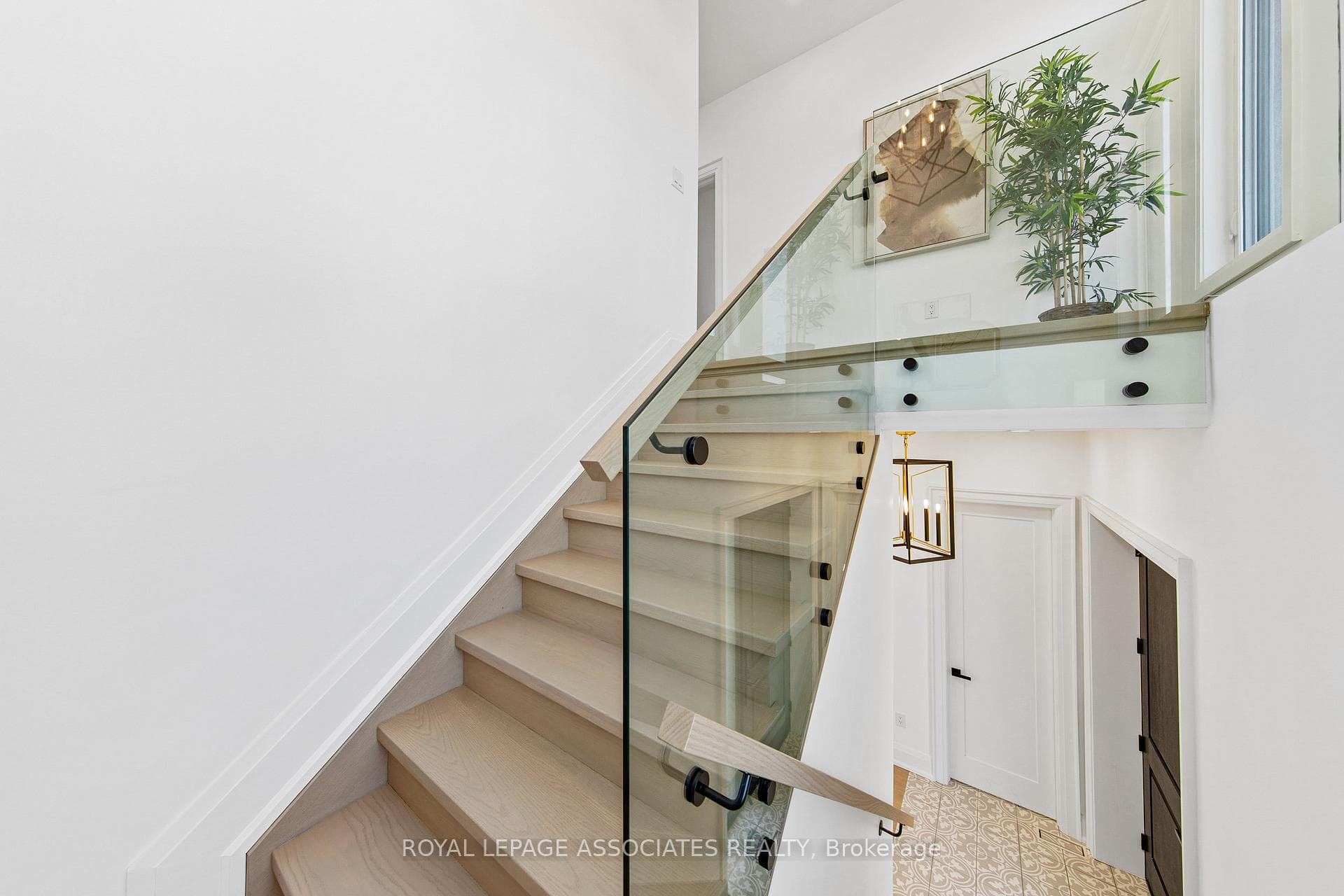 192 Tower Drive photo 16