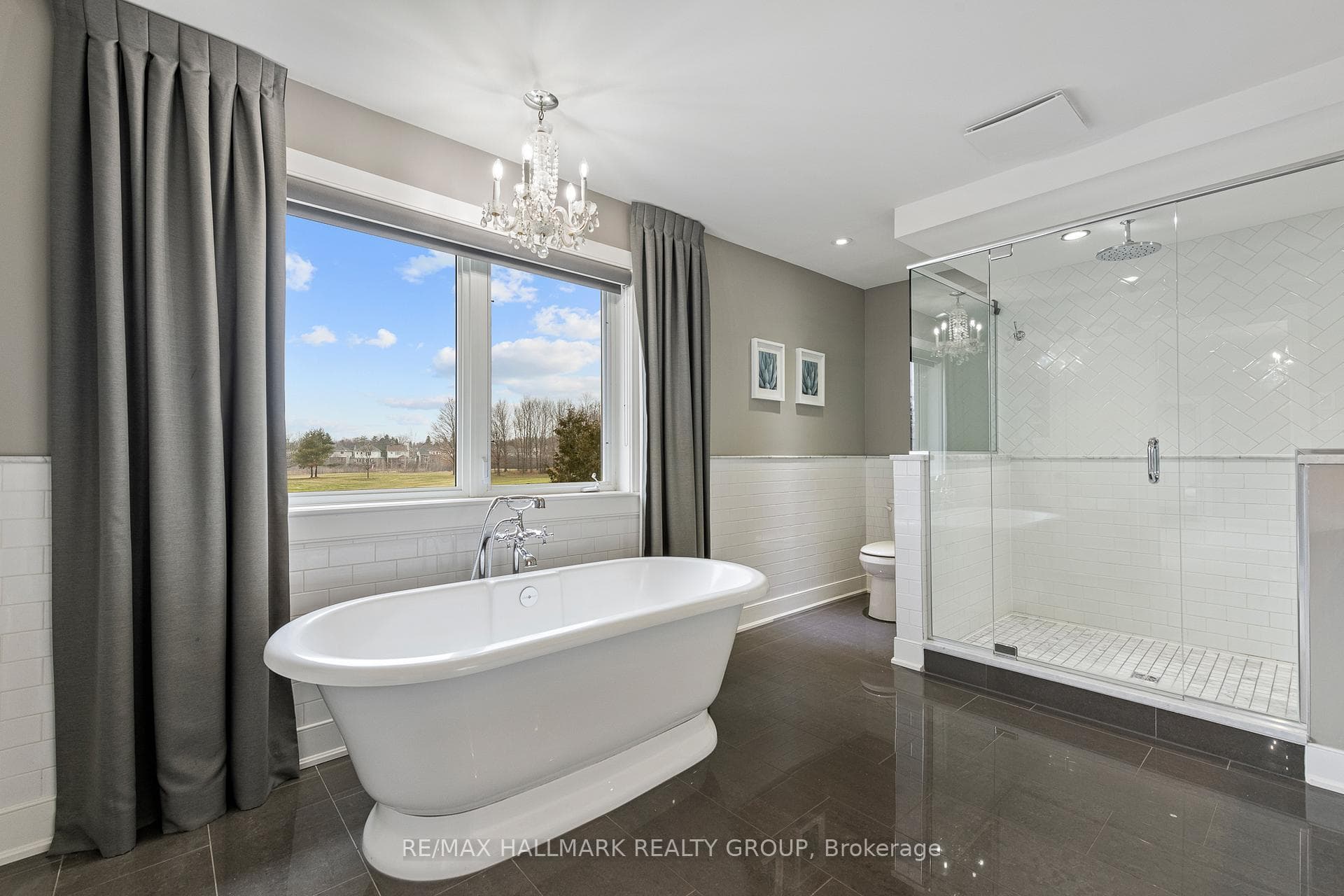 Primary ensuite bath