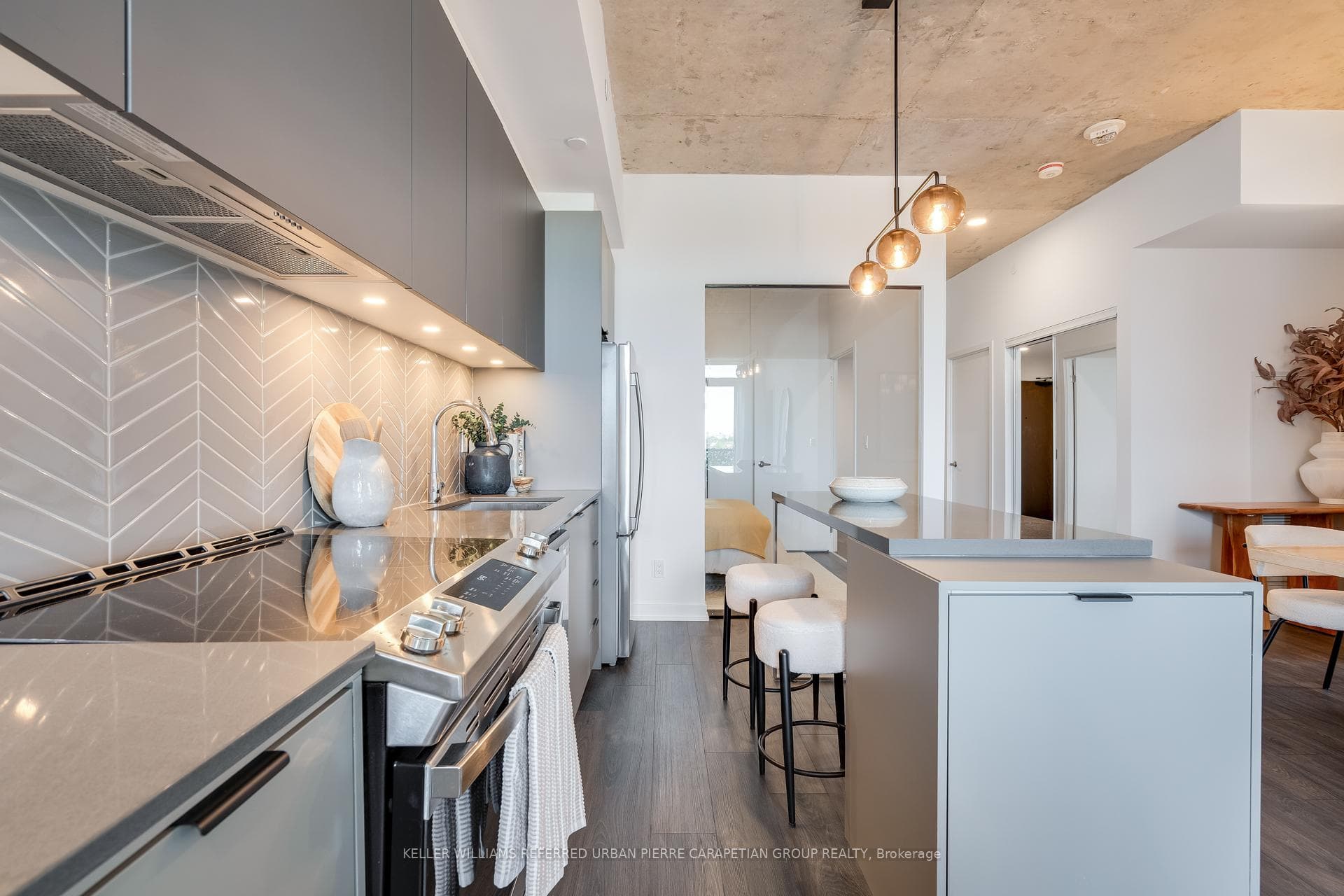 57 Brock Avenue Unit 608 photo 13