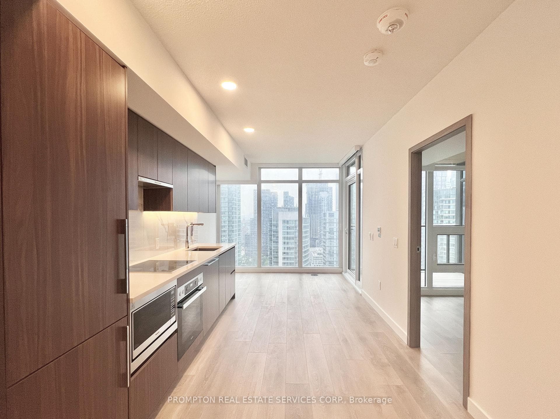 1 Concord Cityplace Way Unit 2902 photo 4