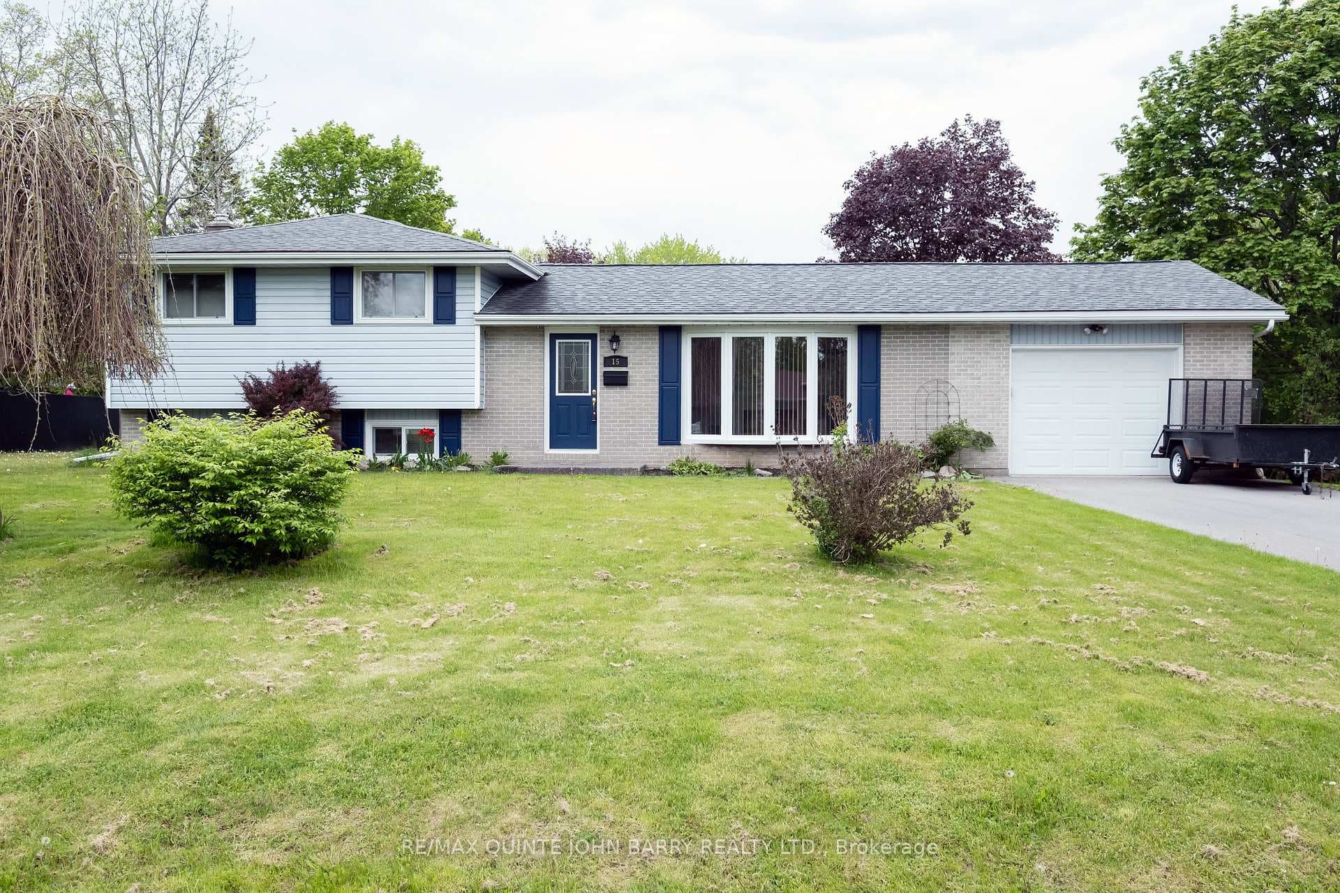 15 Catalina Drive photo 2