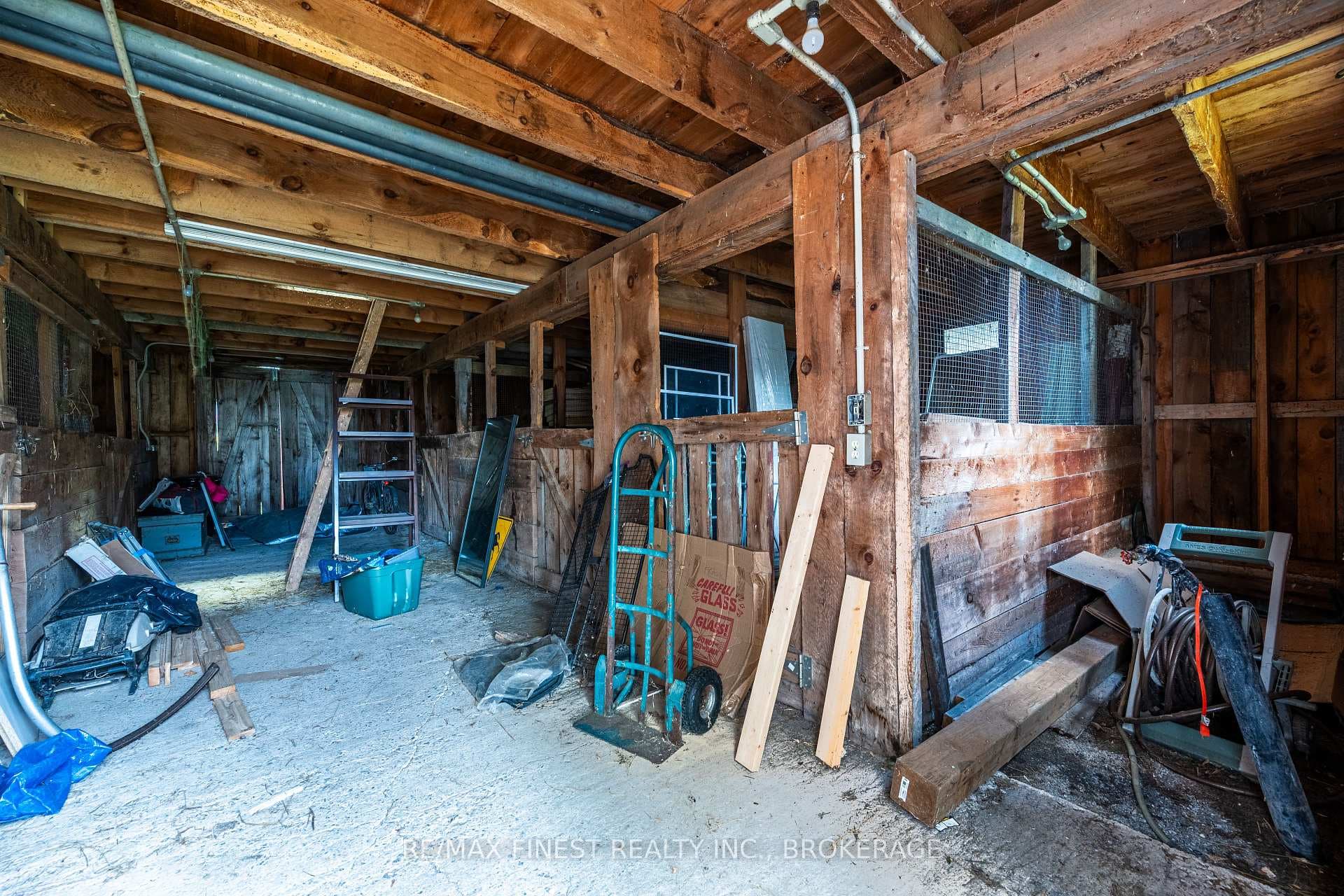 100 Dixie Road photo 46
