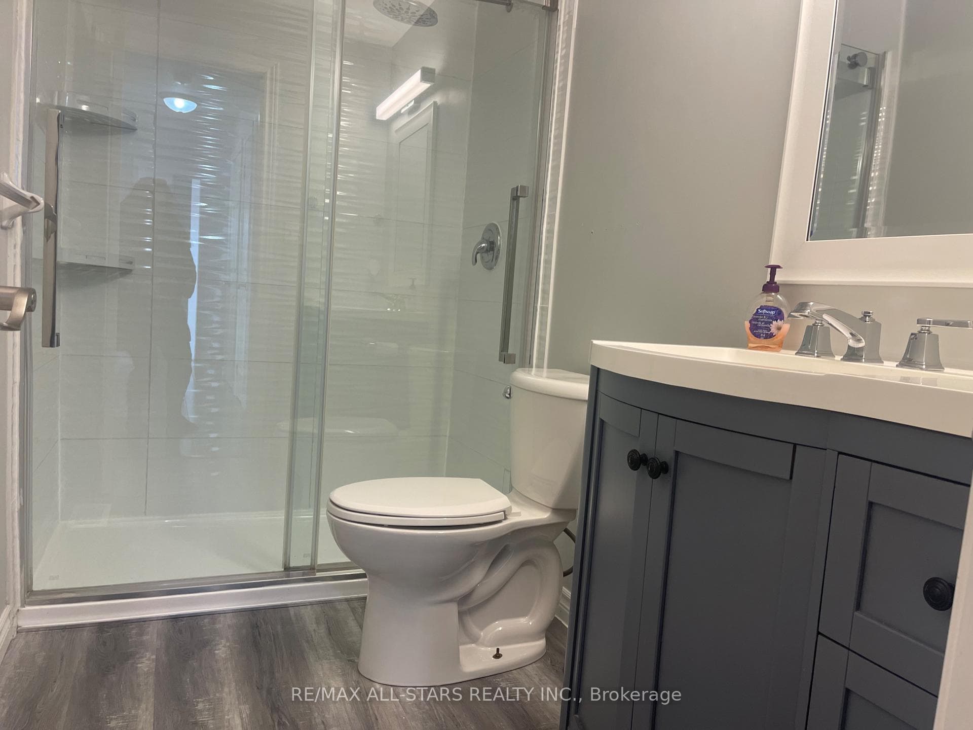 3 pc bath, walk in shower