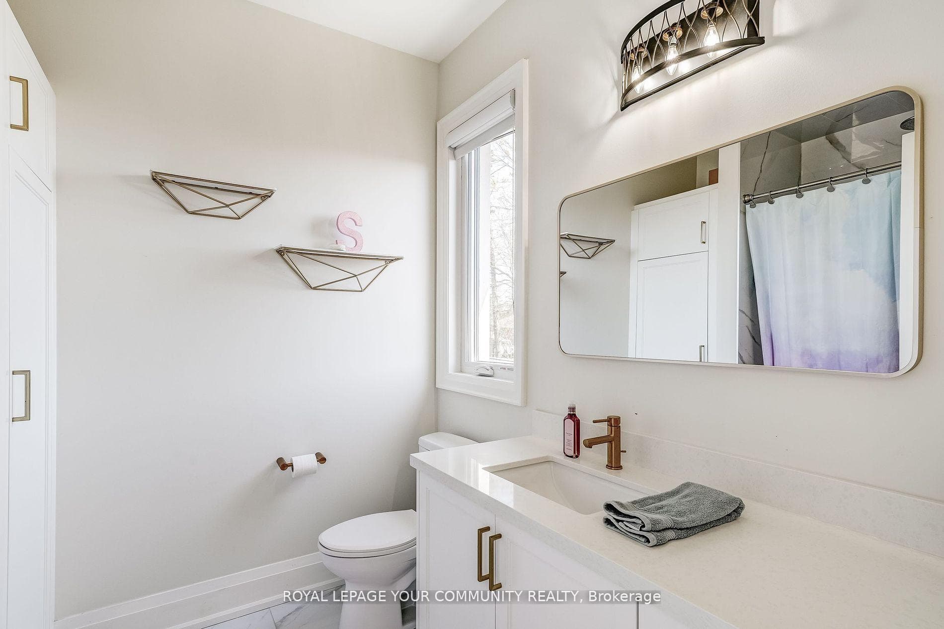 2ND BR ENSUITE