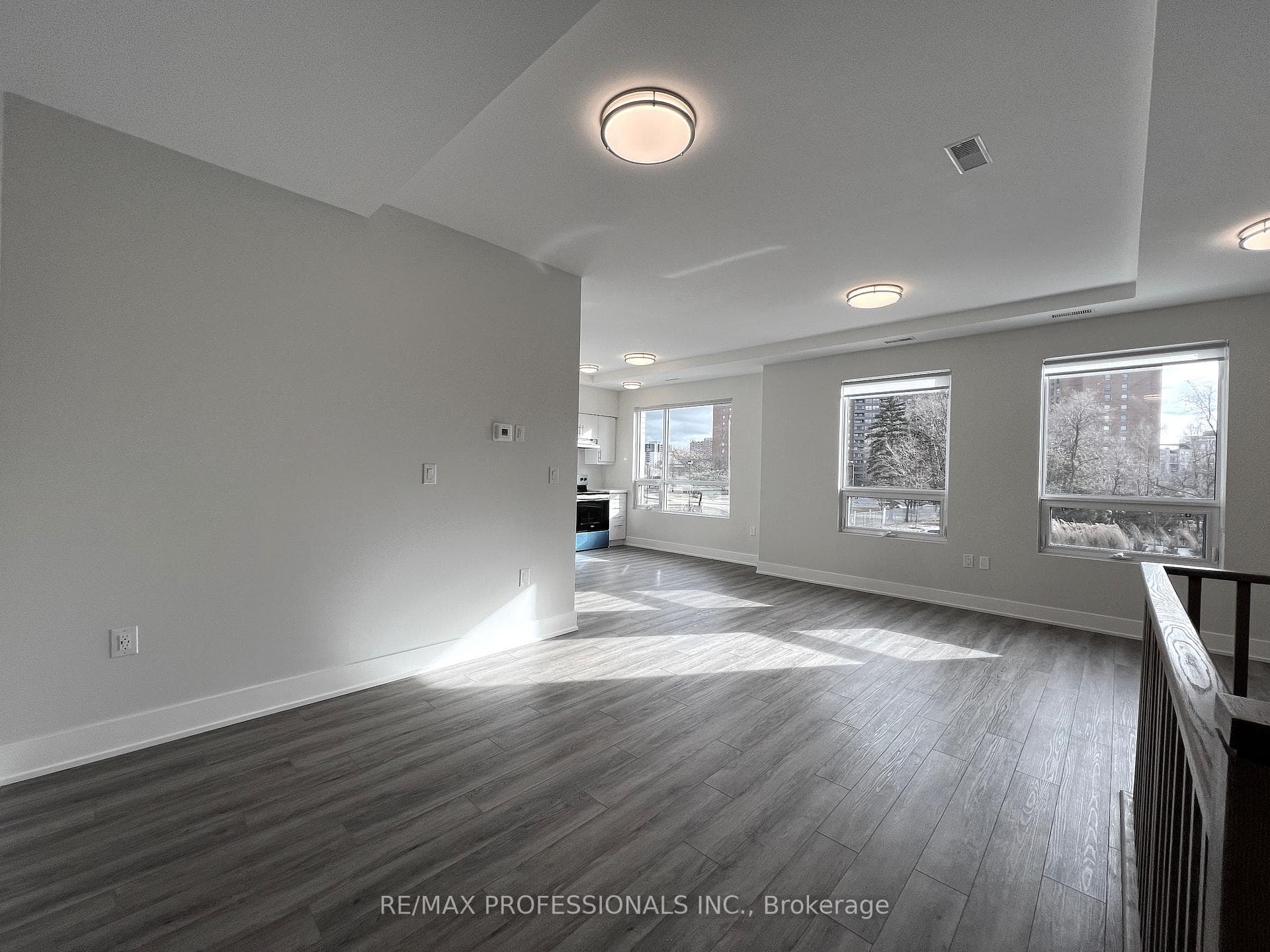 62 Dixfield Drive Unit 123 photo 4