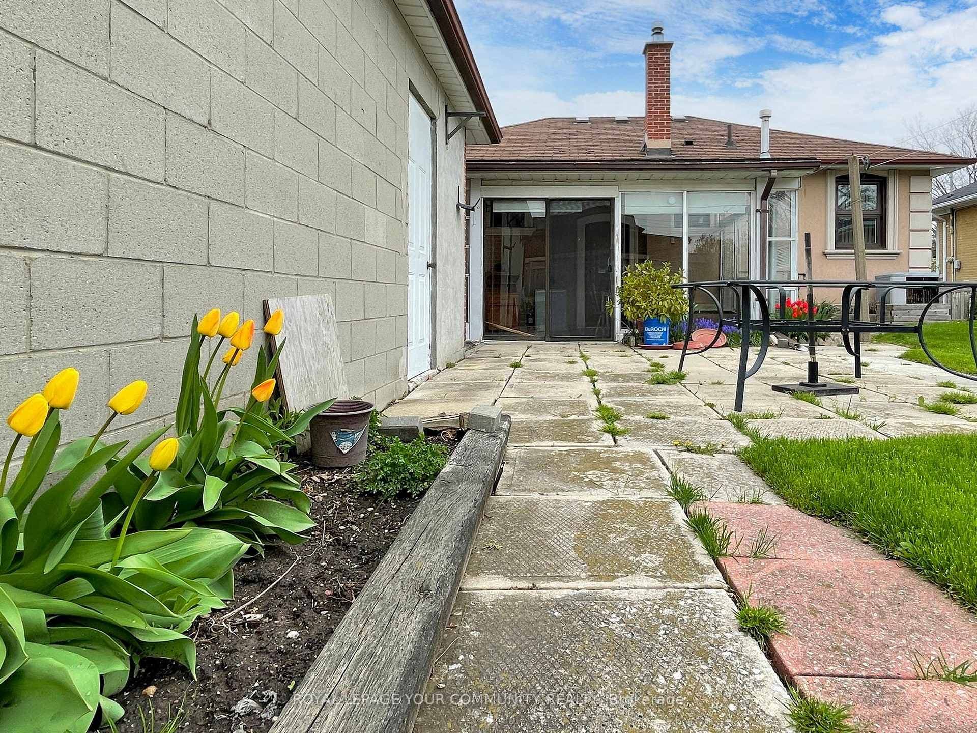 437 Rustic Road photo 34