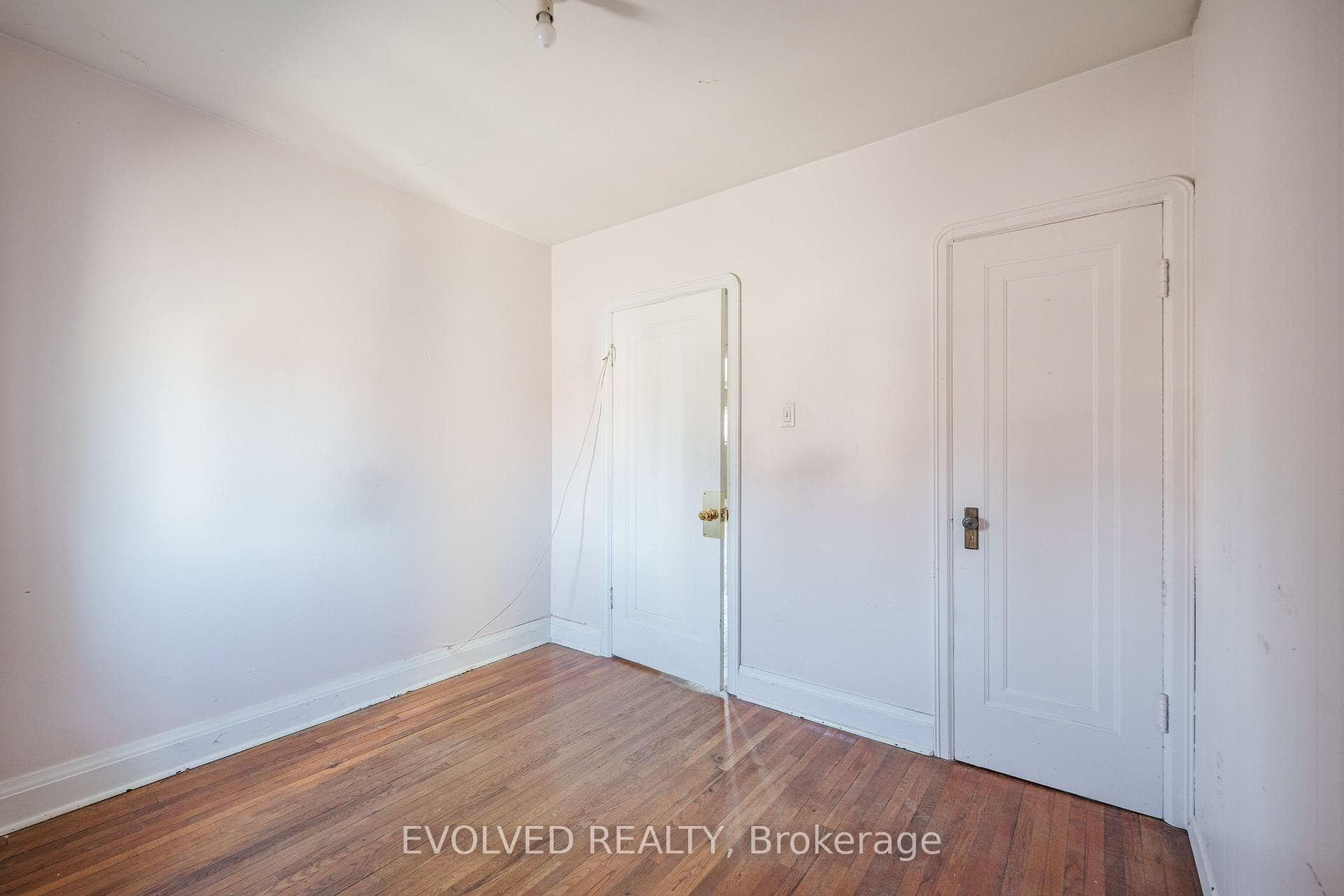 1338 Victoria Park Avenue photo 25