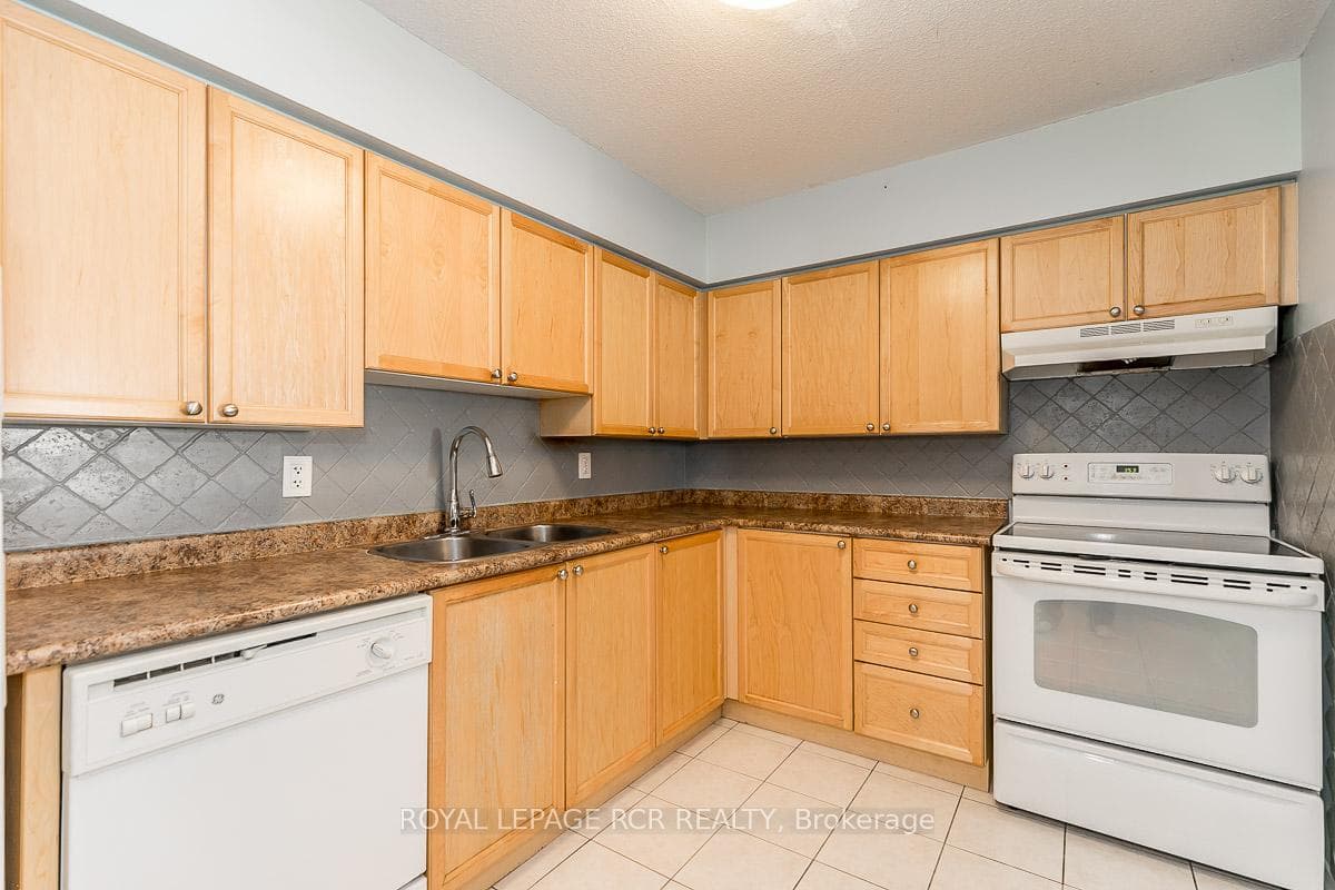 260 Davis Drive Unit 709 photo 11