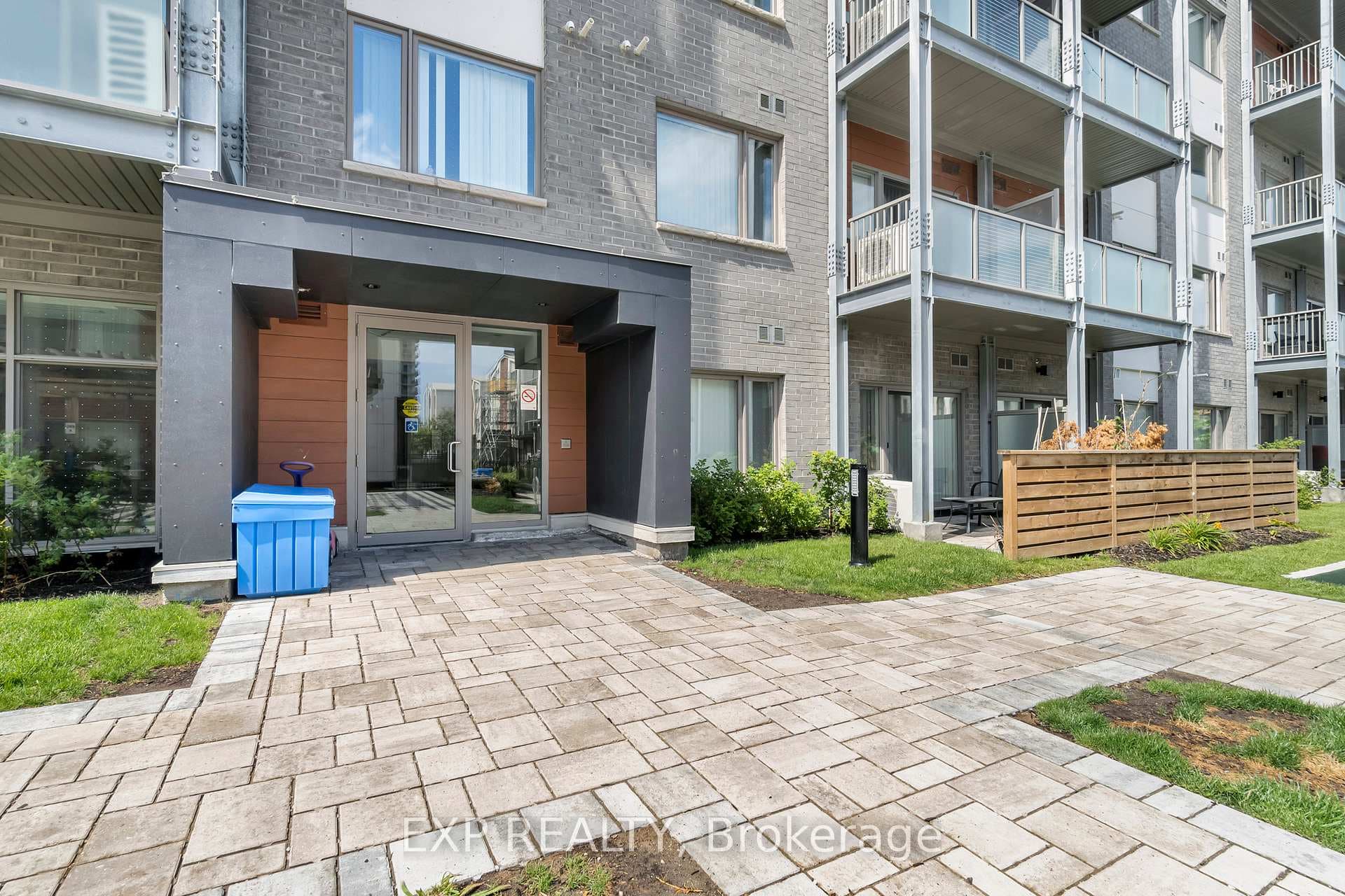 5131 Sheppard Avenue Unit 301 photo 4