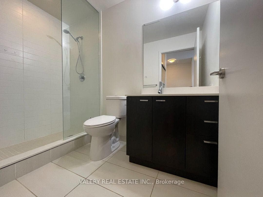 30 Roehampton Avenue Unit 2807 photo 24