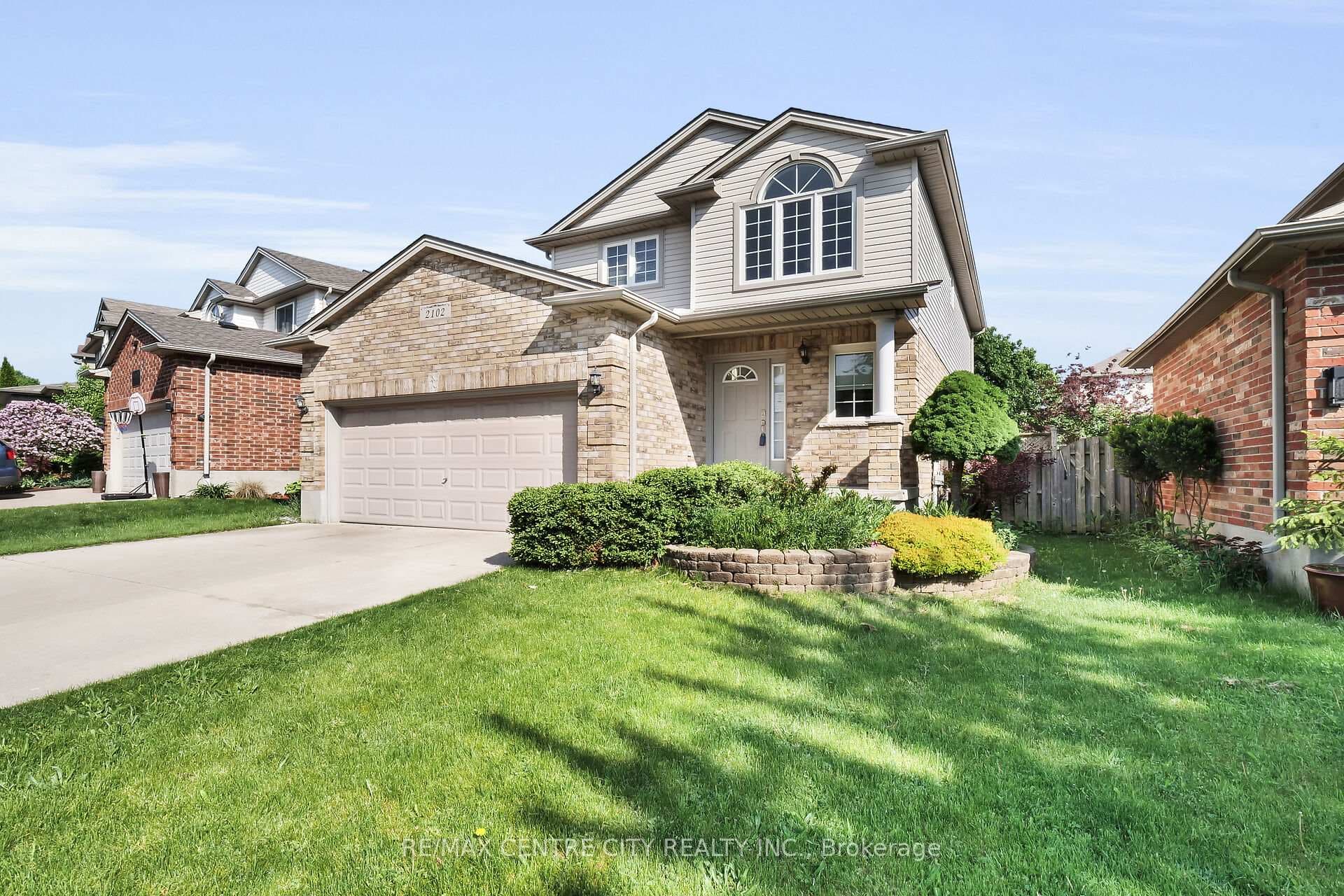 2102 Blackwater Road photo 1