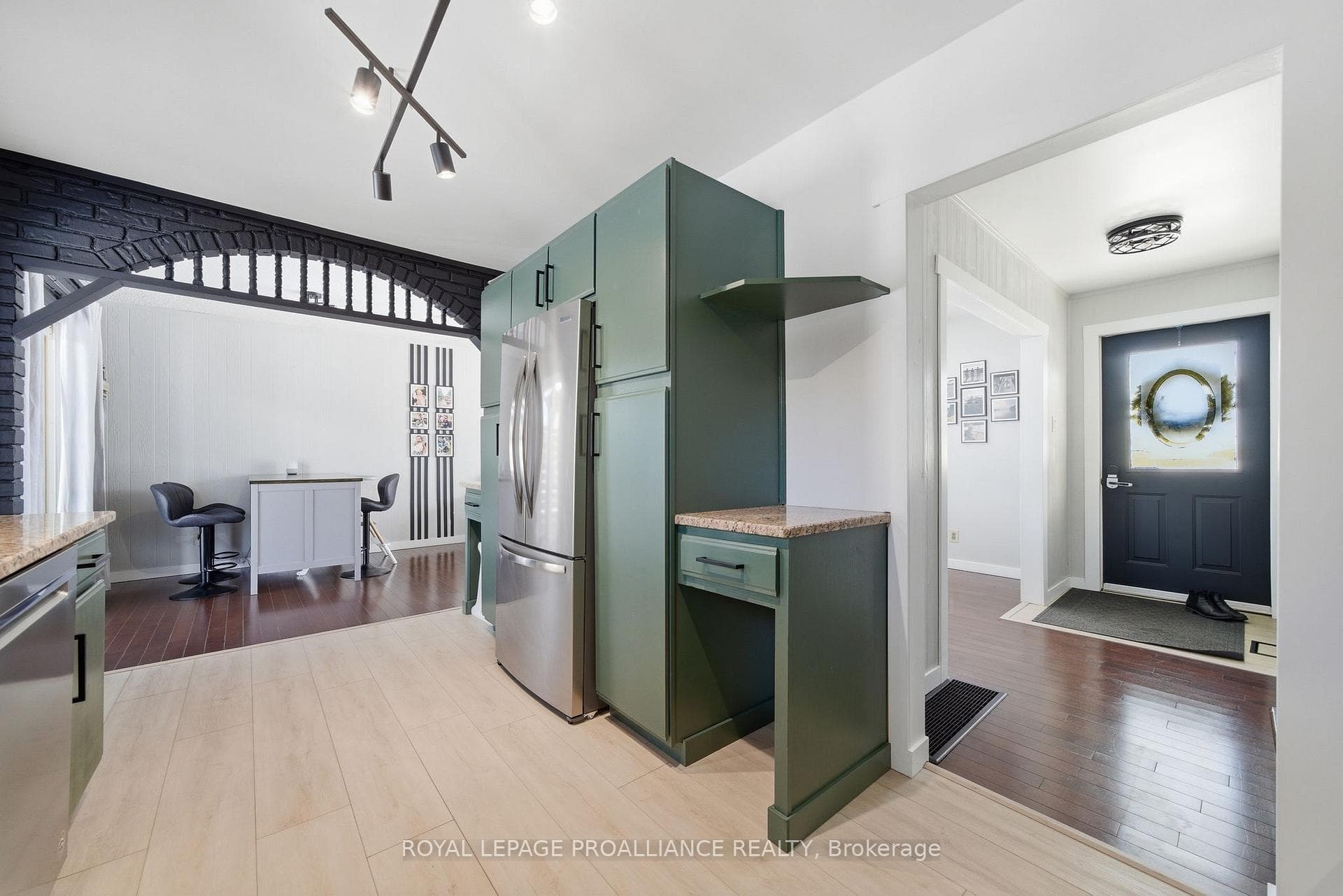 2292 Hamilton Road photo 18