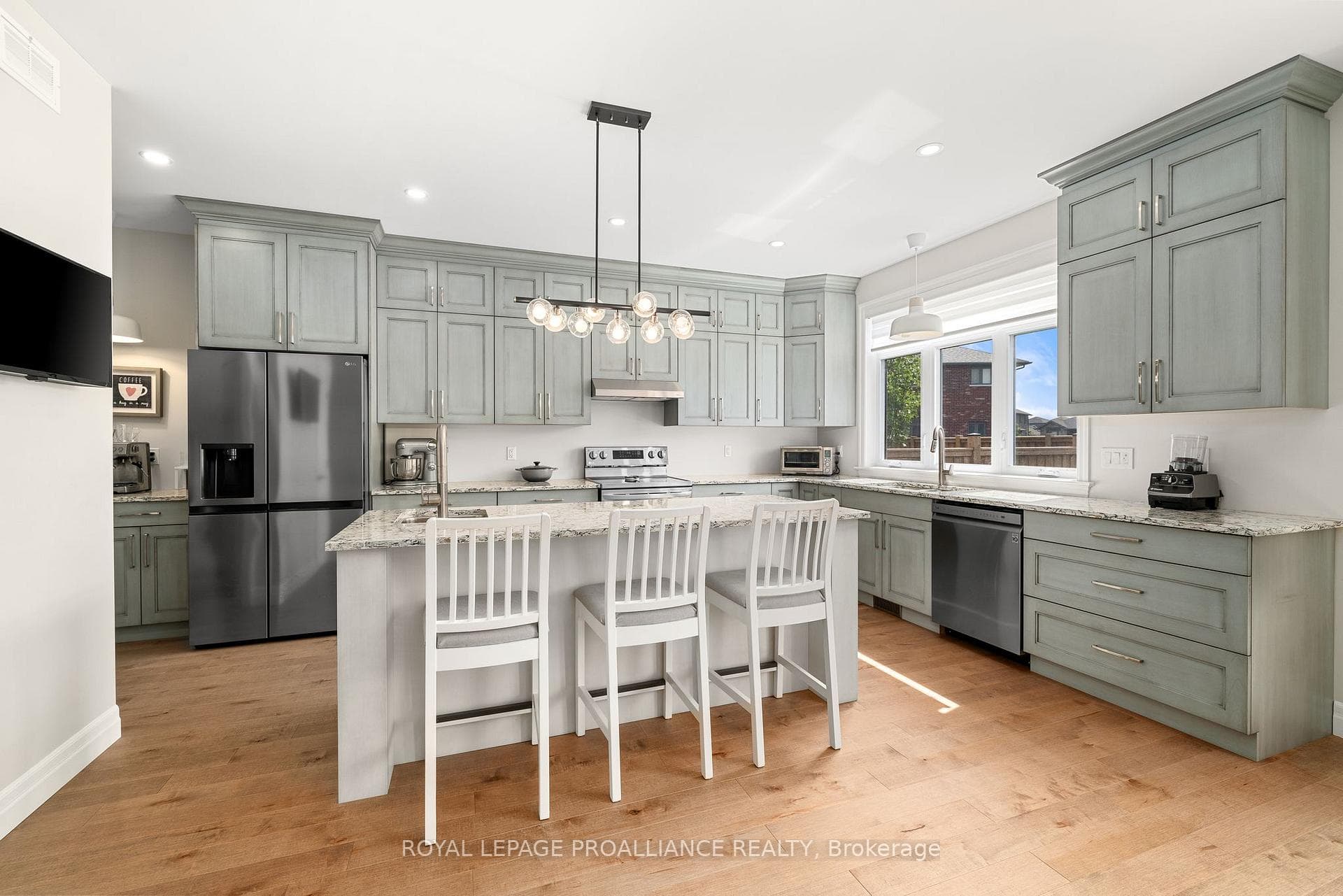 78 Essex Drive photo 12