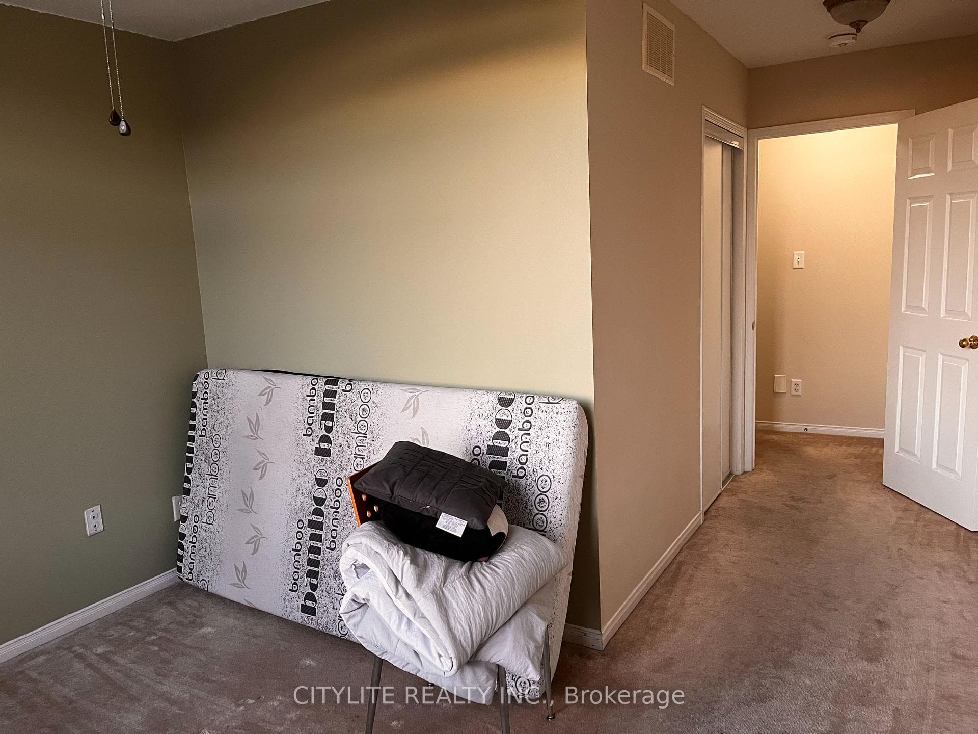 7119 Chatham Court photo 21