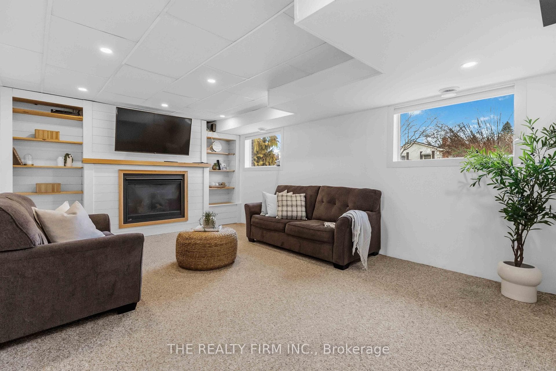 180 Rutherford Avenue photo 29