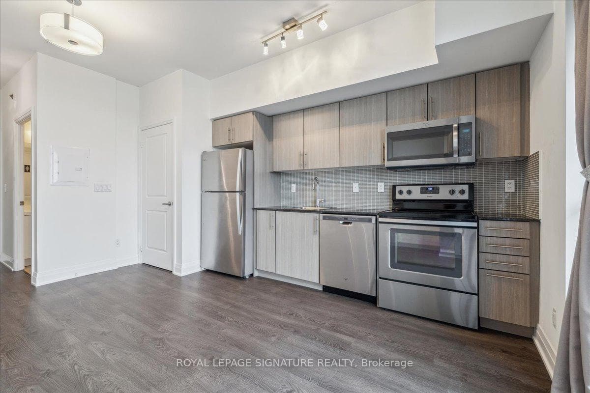 55 Speers Road Unit 412 photo 17