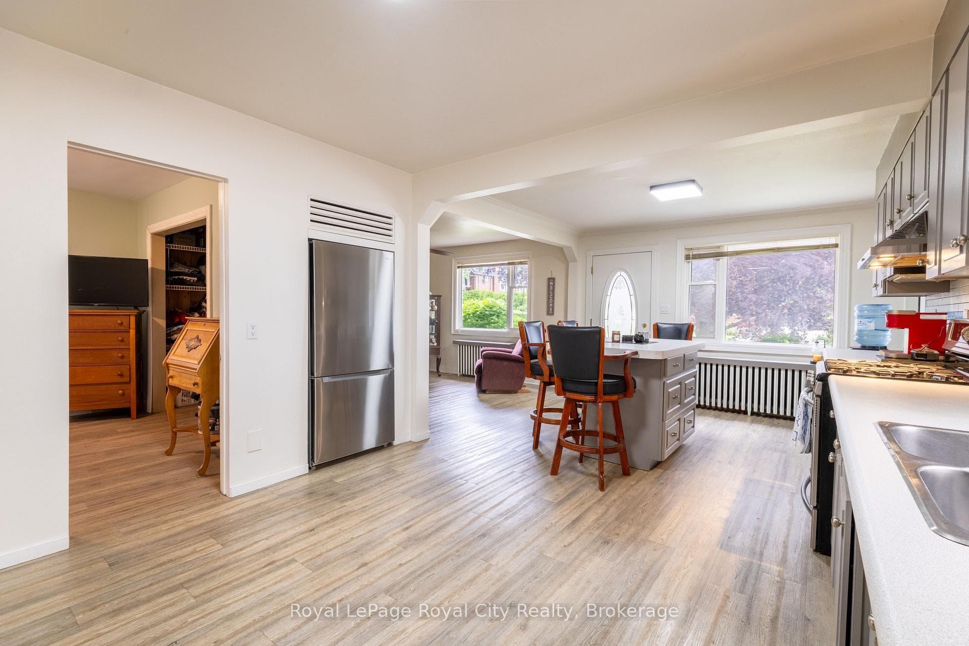190 Grange Street photo 14