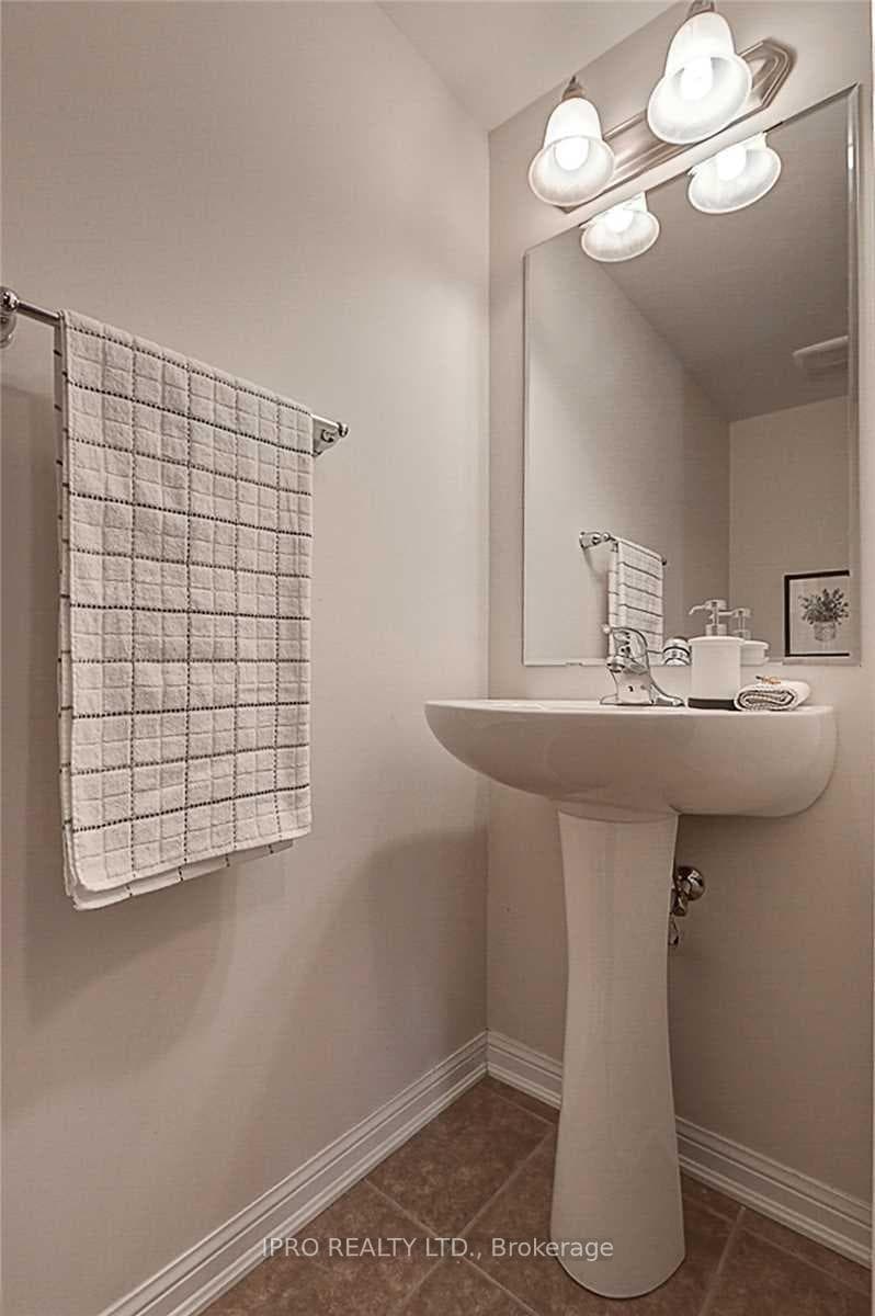 226 Septimus Heights photo 19