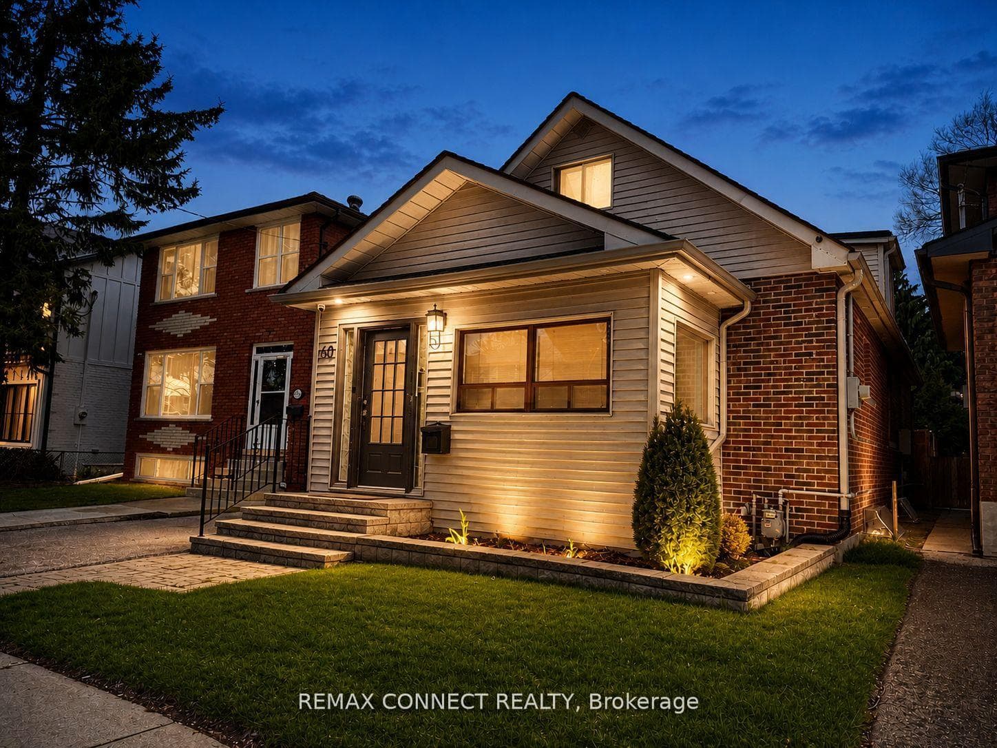 60 Woodbury Road photo 1
