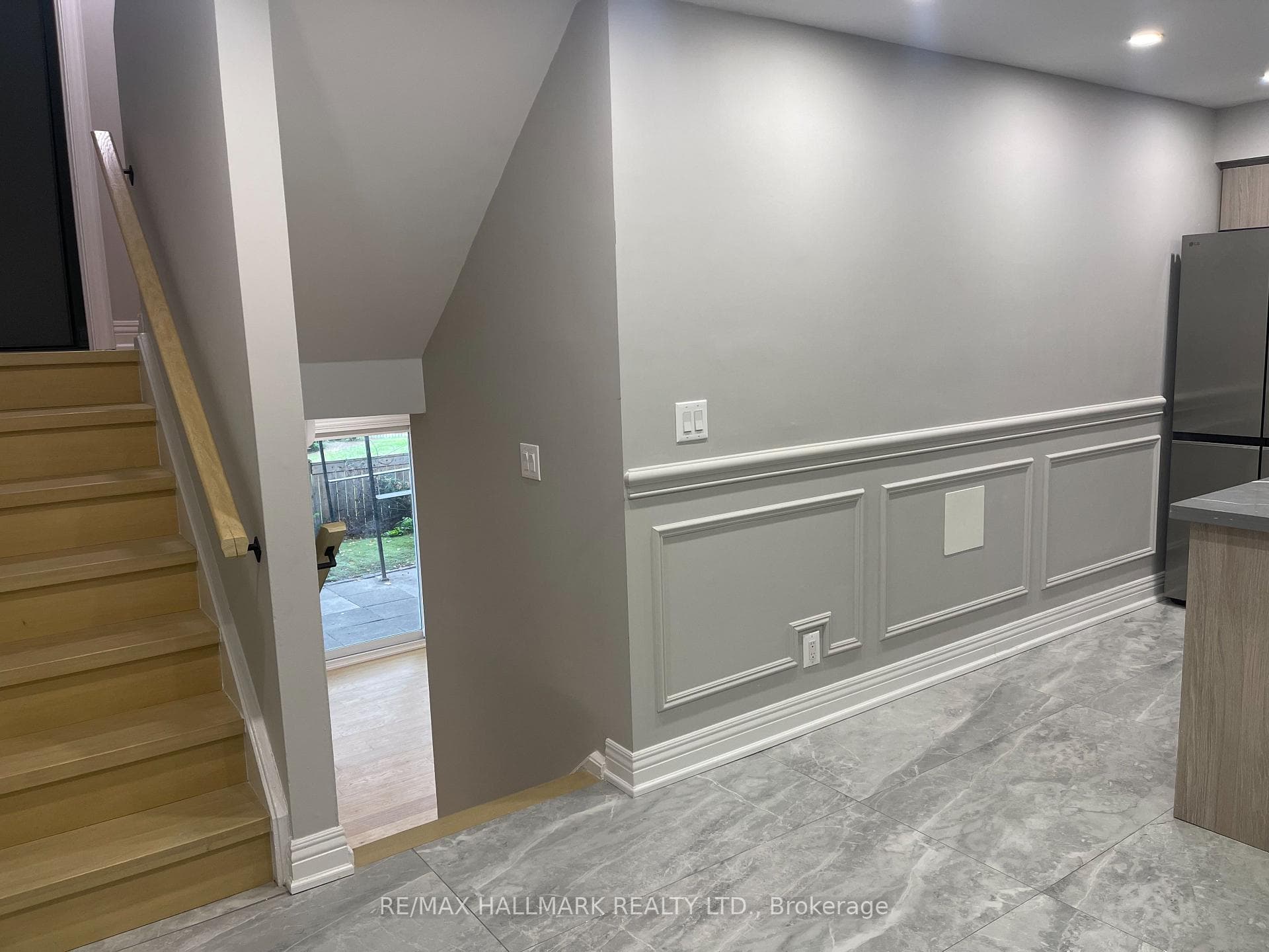 144 Milestone Crescent photo 12