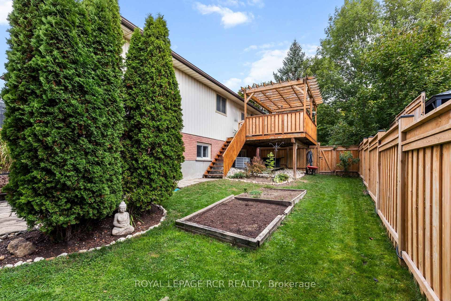 56 Wilson Crescent photo 30