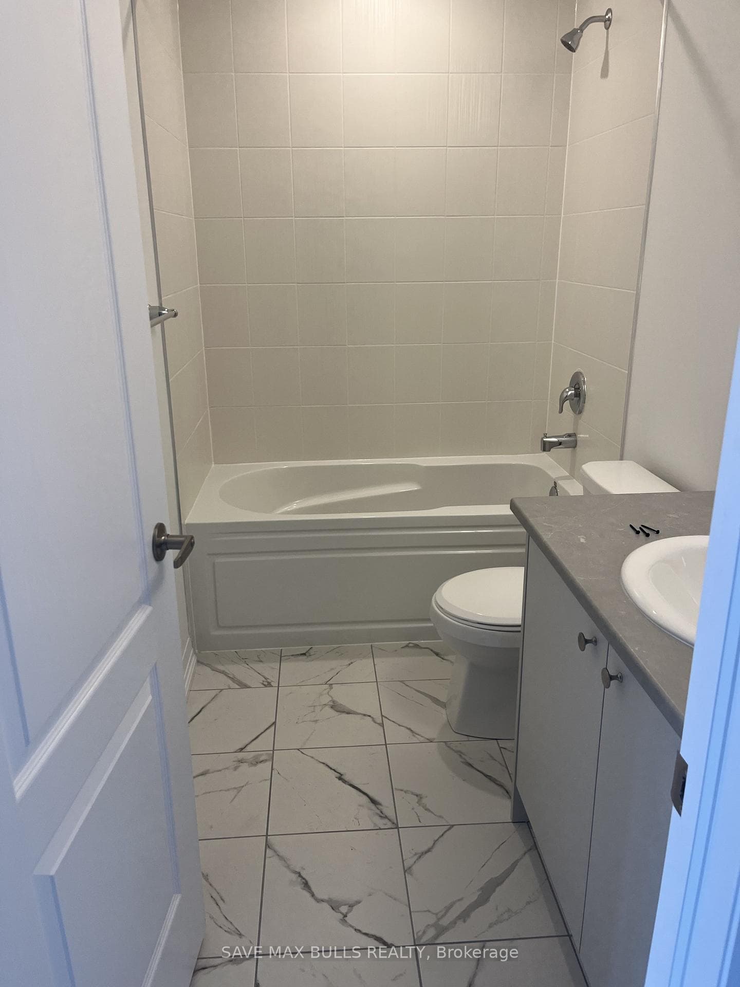 31 Norwich Crescent photo 8