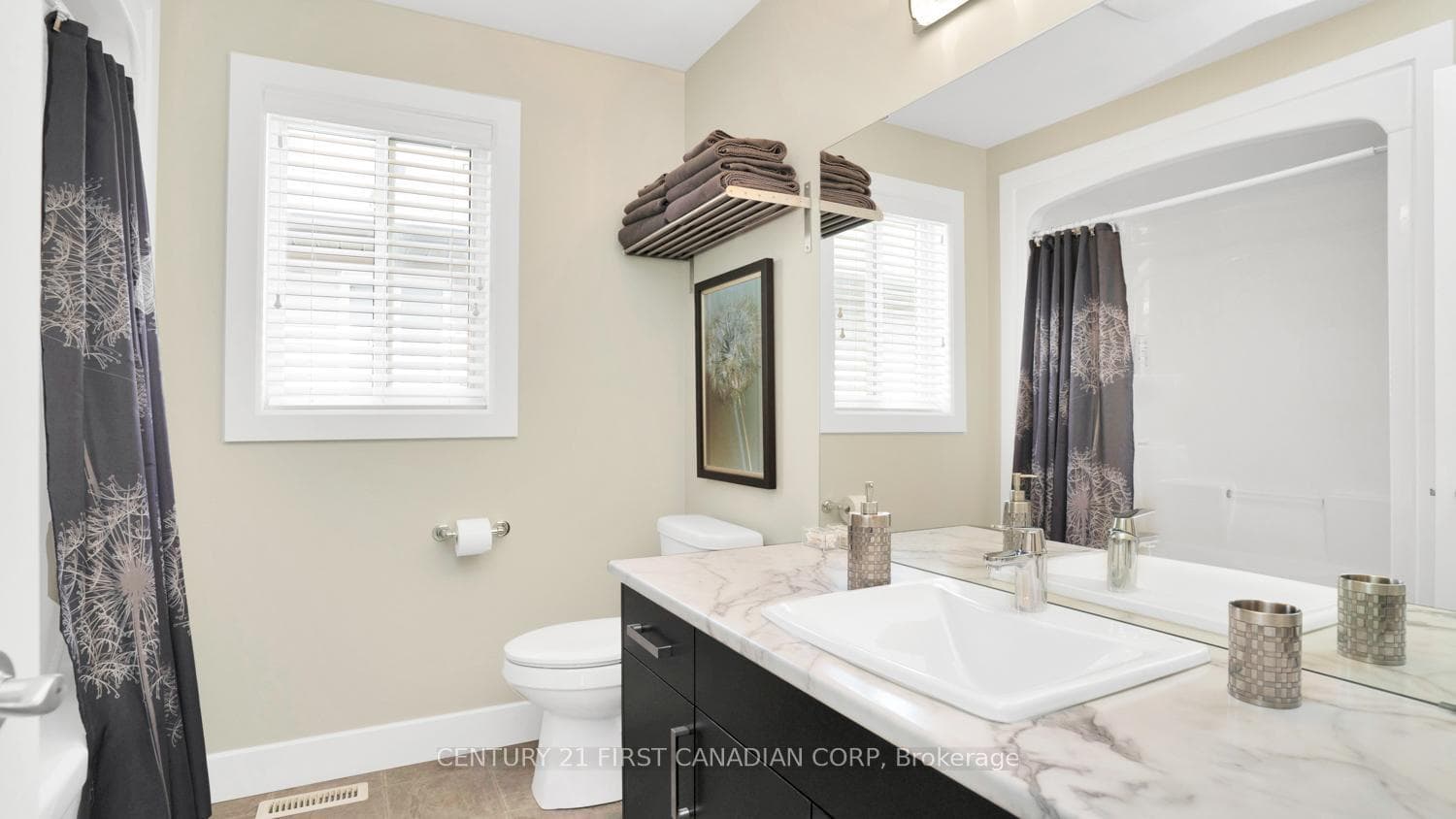 1863 Reilly Walk photo 24