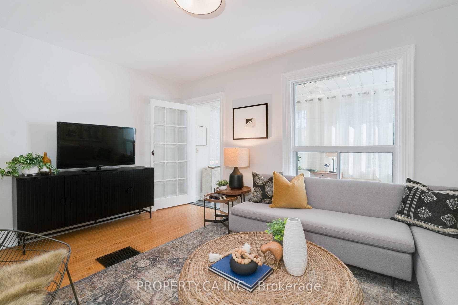 4 Riverdale Avenue Unit Upper photo 11