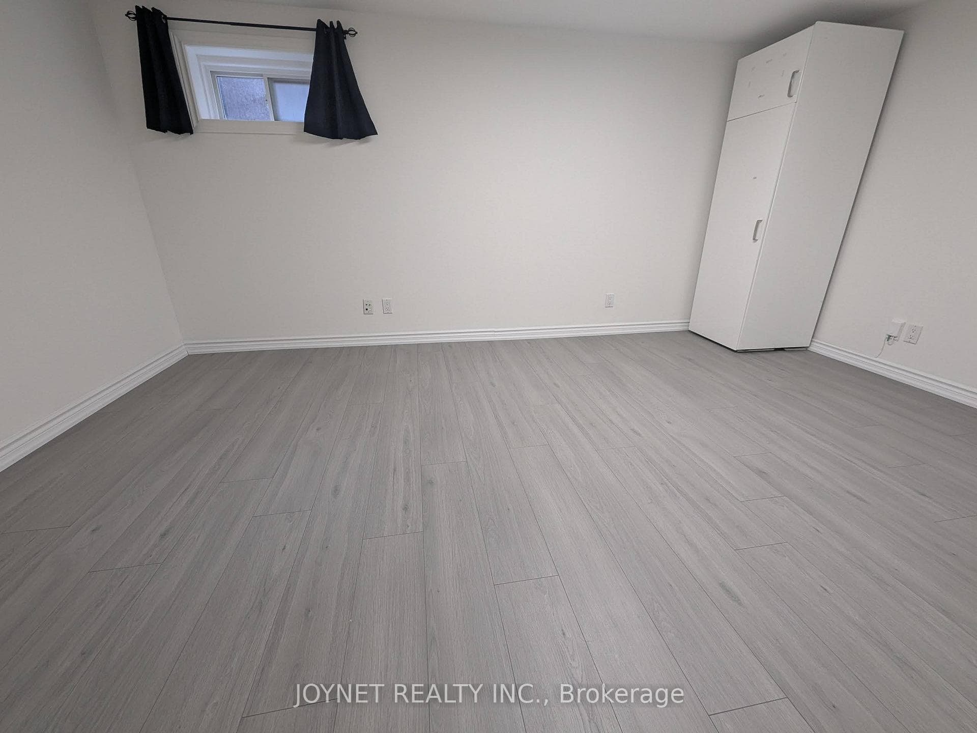 Basement Master bedroom for rent