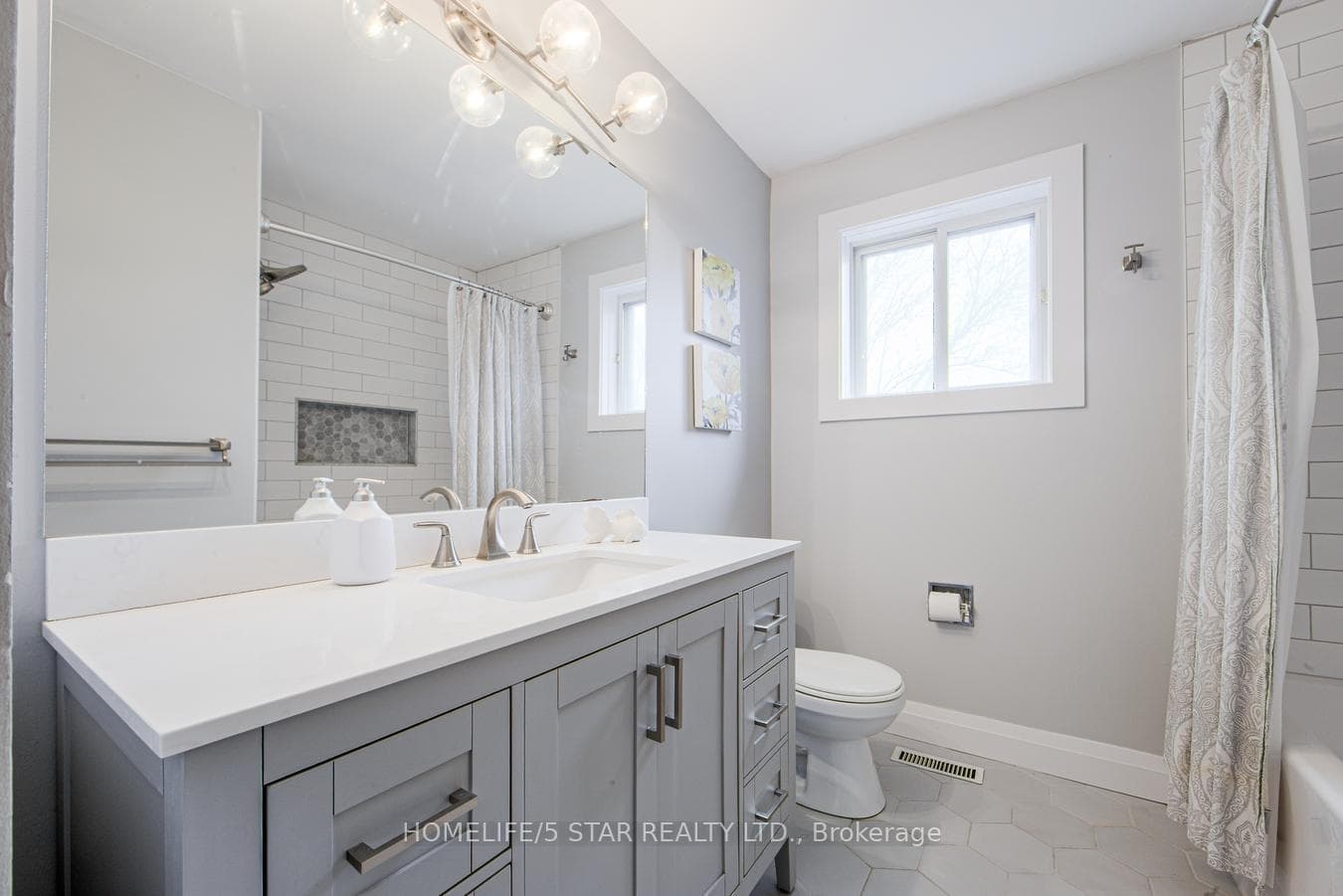 114 MOORE PARK Drive photo 24