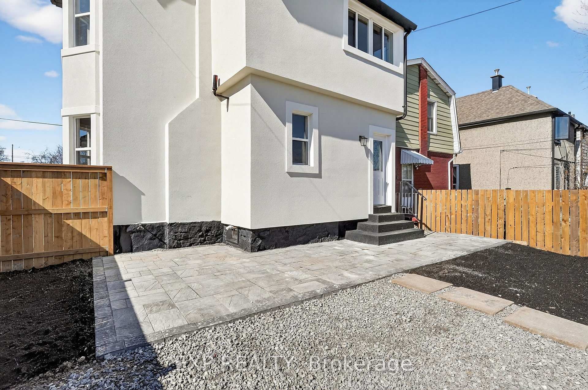 142 Avondale Street photo 43