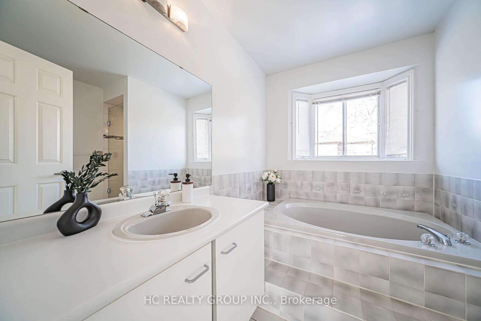 2066 Pineview Drive photo 31