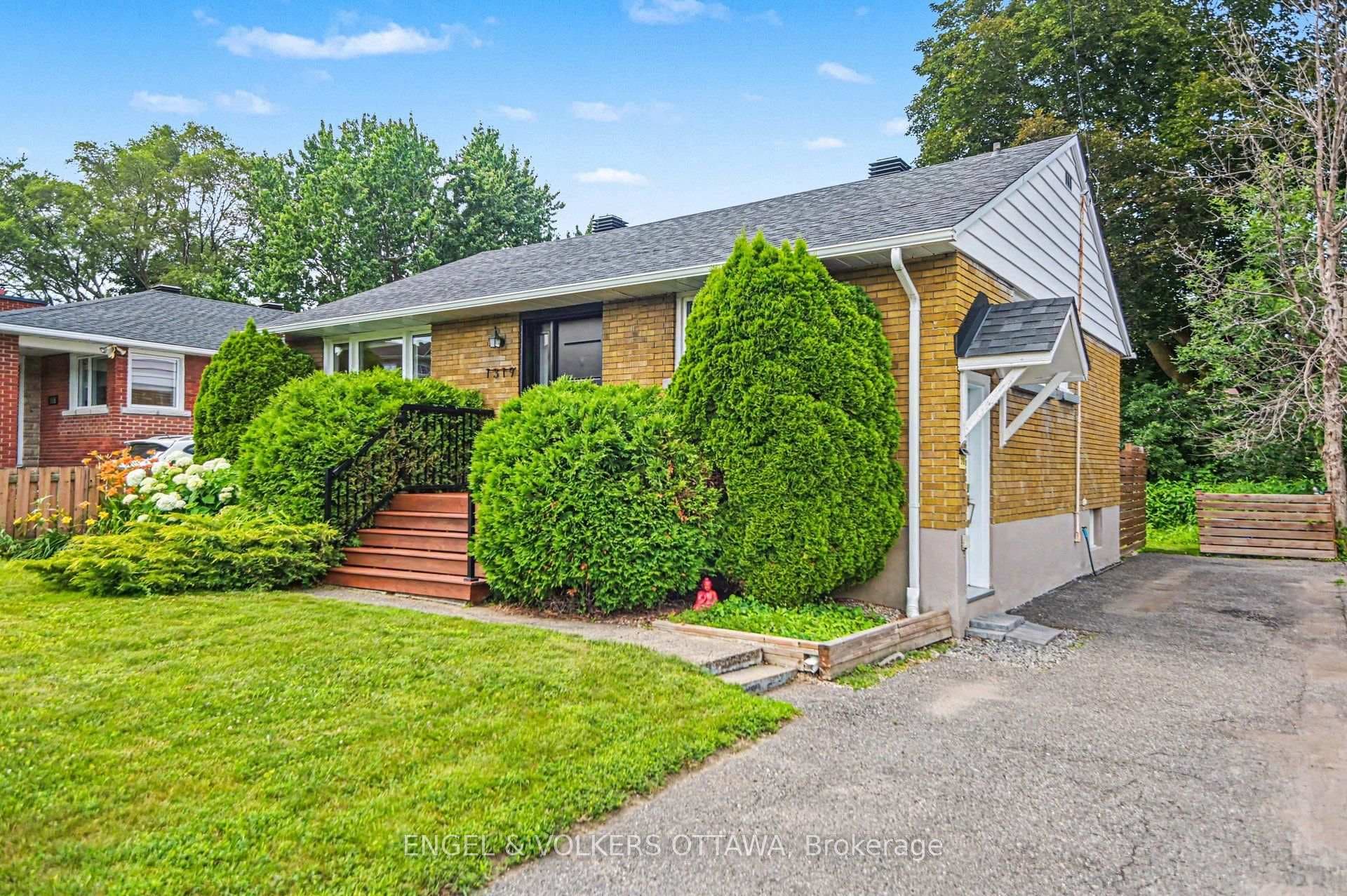 1319 Kingston Avenue photo 3