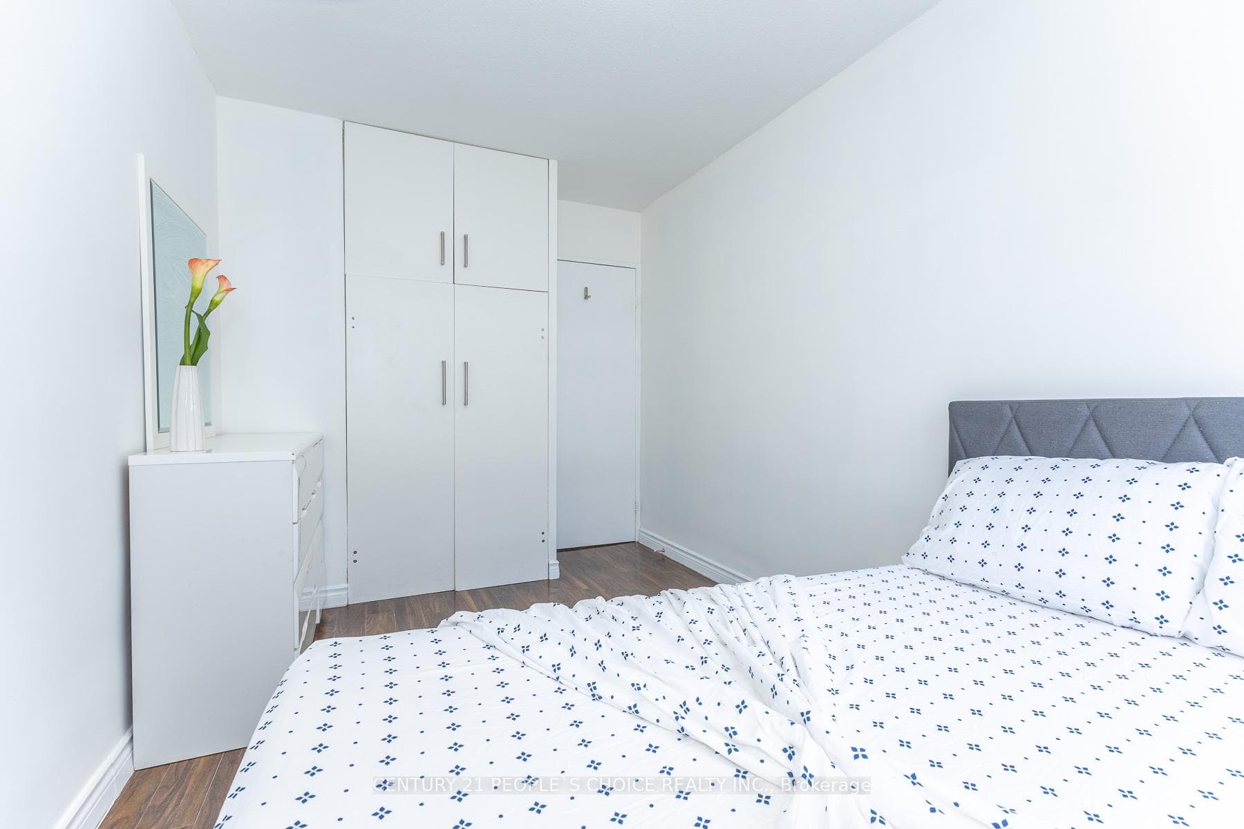 10 Eddystone Avenue Unit 106 photo 23