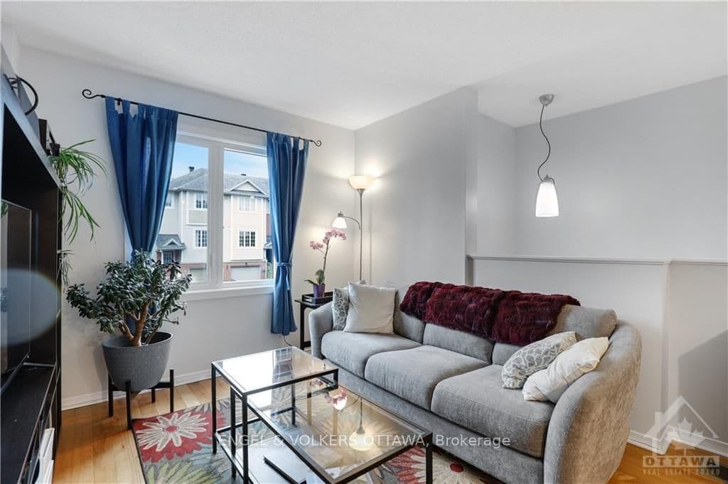 31 YORKVILLE Street photo 9