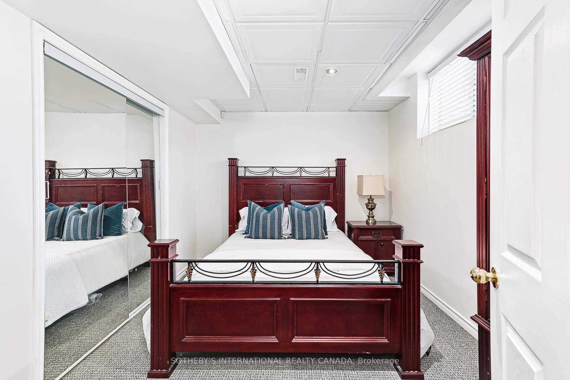 9 Waterpond Place photo 26