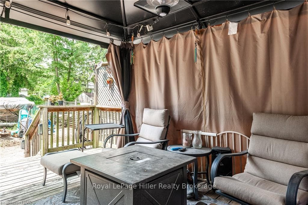 84 MCNAB Street photo 26
