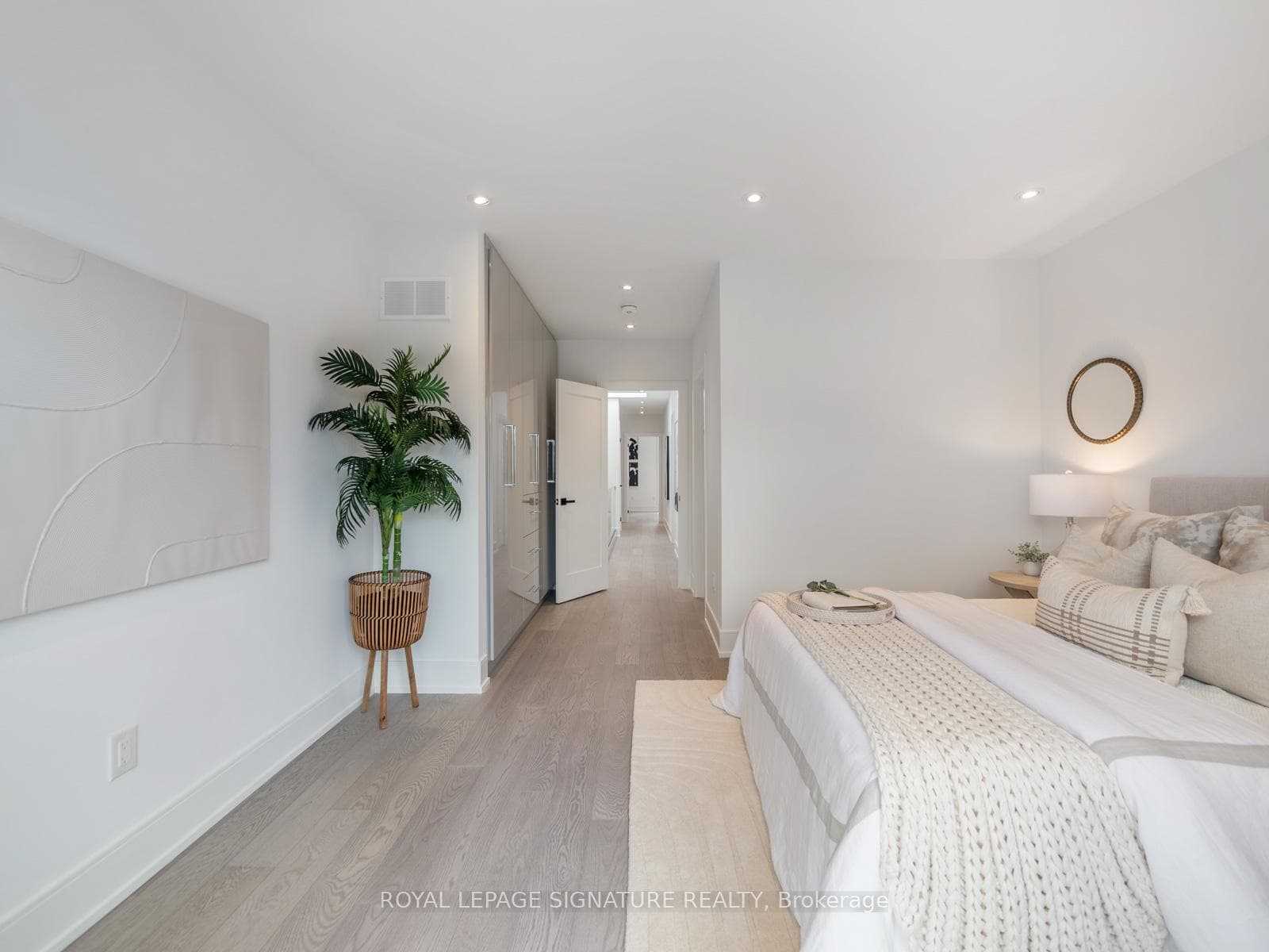 80 Holborne Avenue photo 18