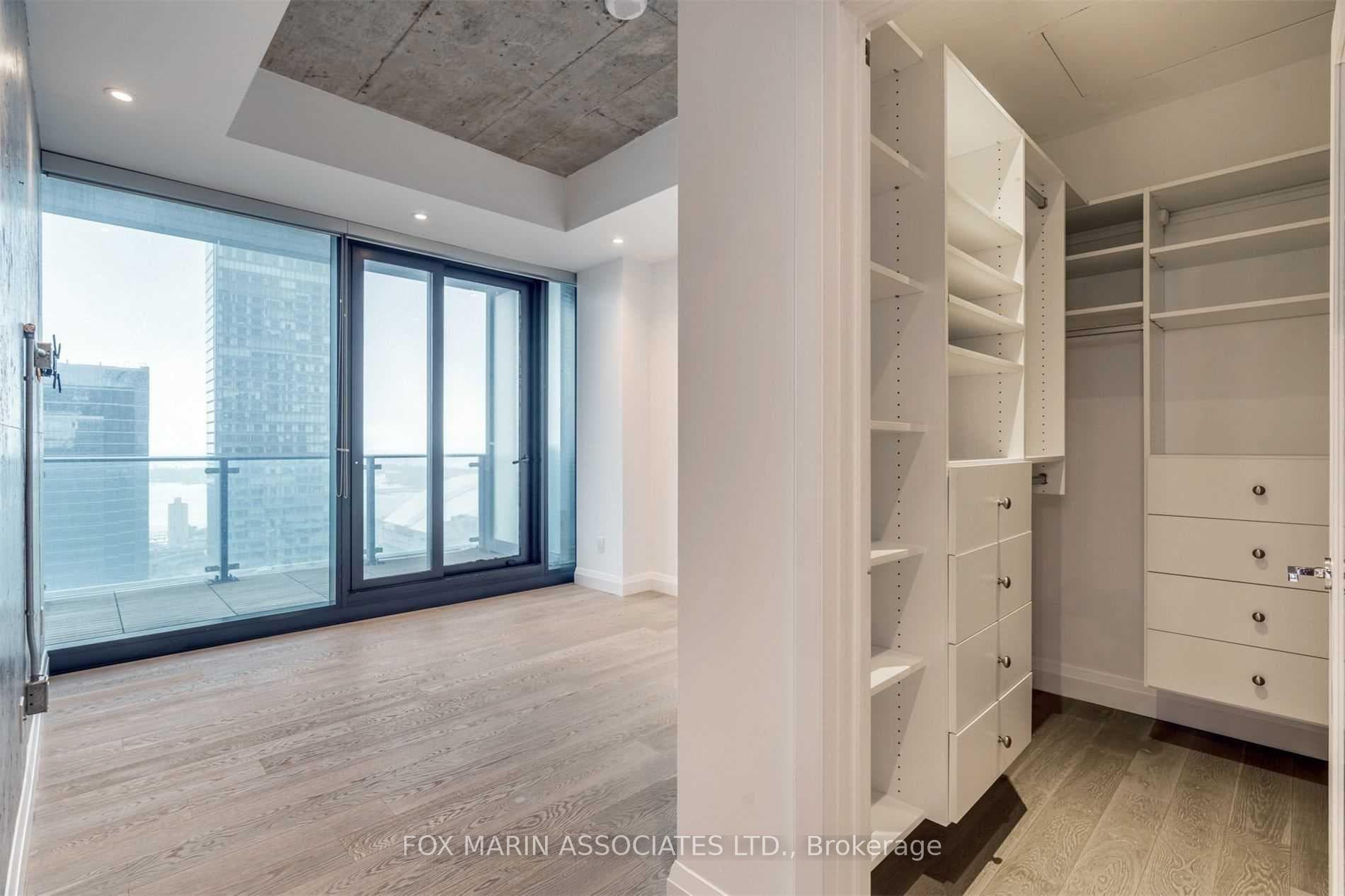 224 King Street Unit 3703 photo 11