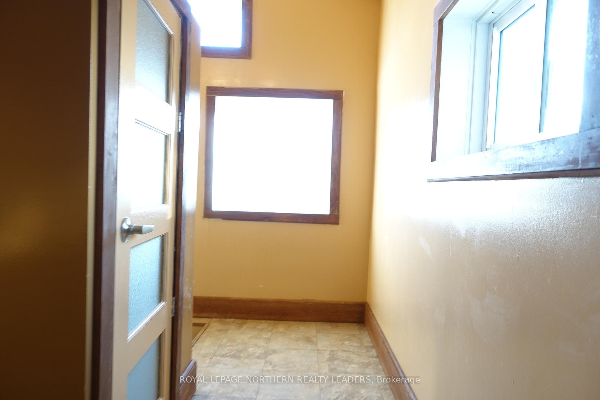 186 Maple Street photo 13