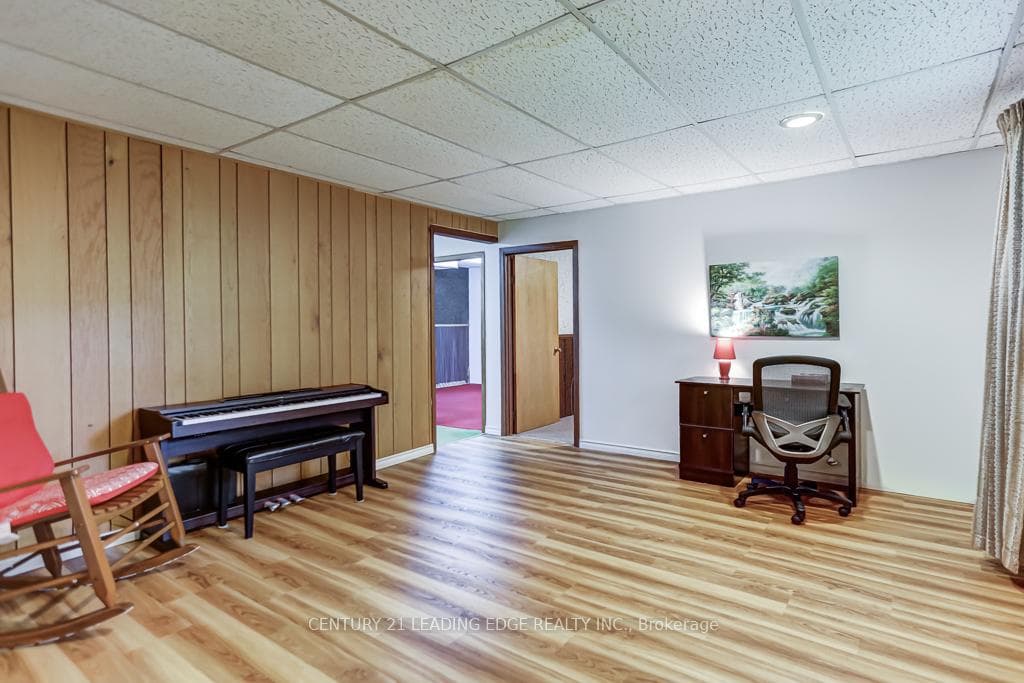 15 BAKERDALE Road photo 29