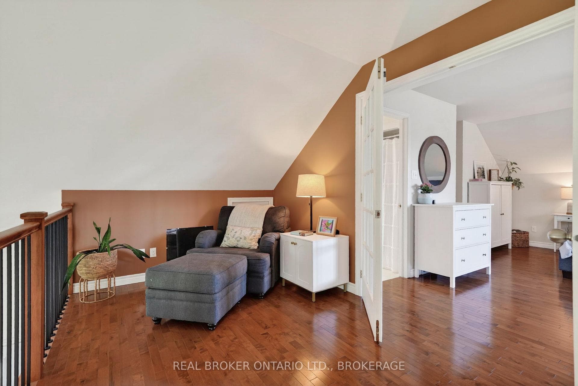 71 Hickory Street photo 19
