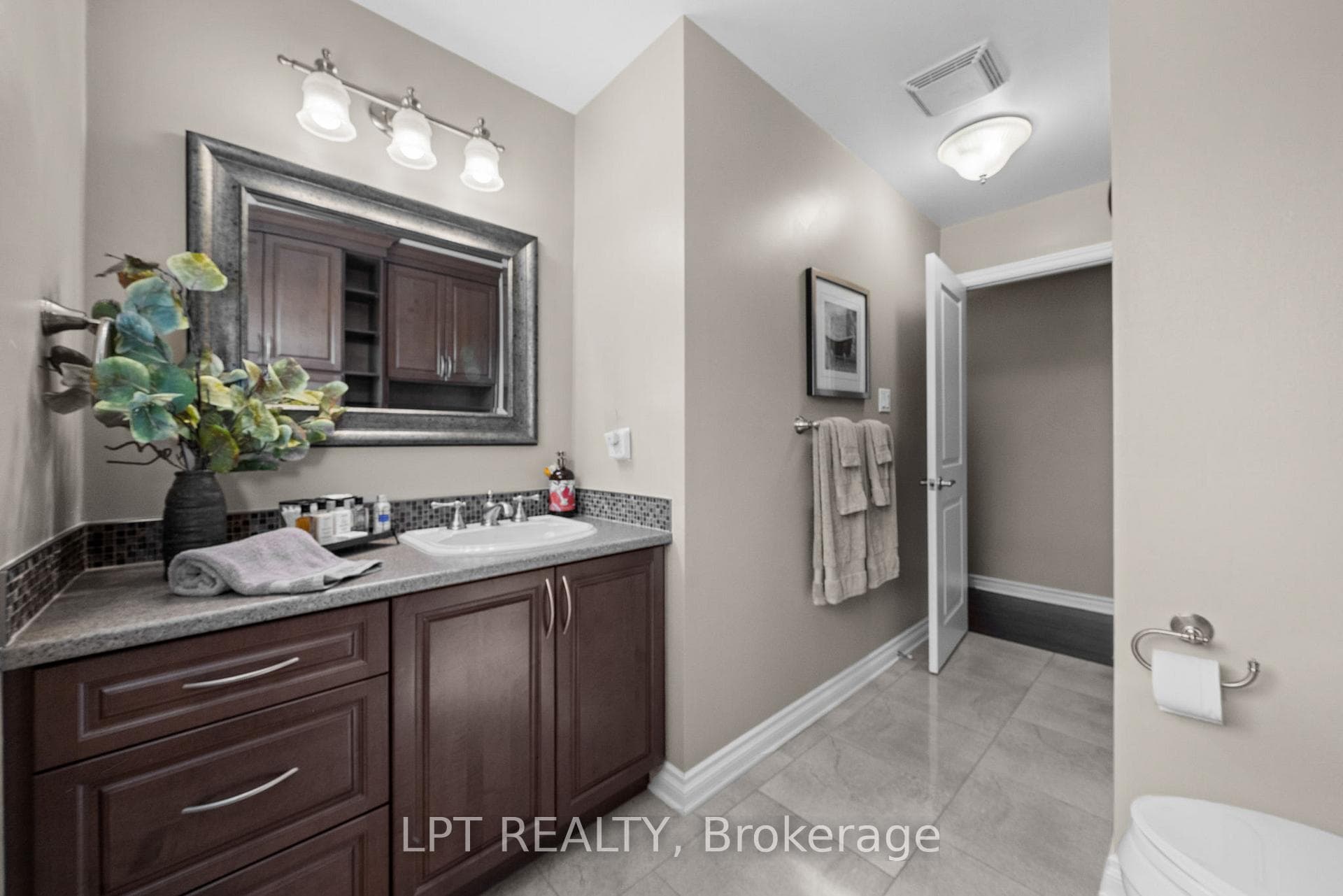 38 Glendenning Drive photo 34
