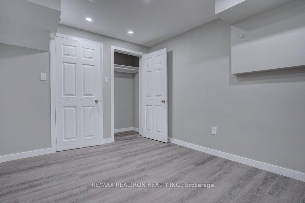 2nd Bedroom Closet