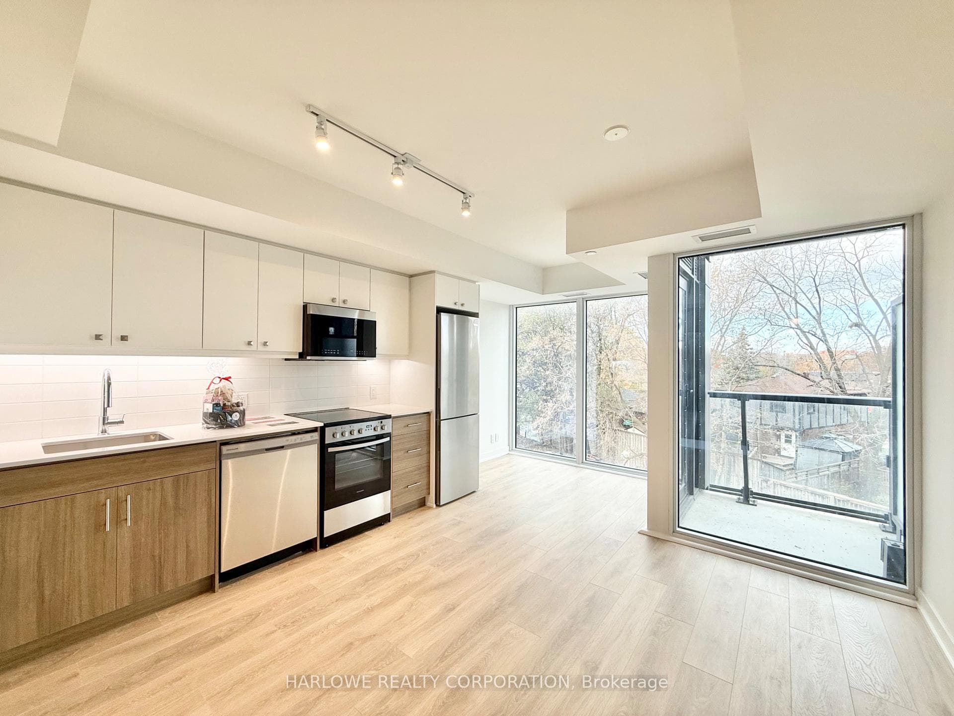 2 Manderley Drive Unit 304 photo 1
