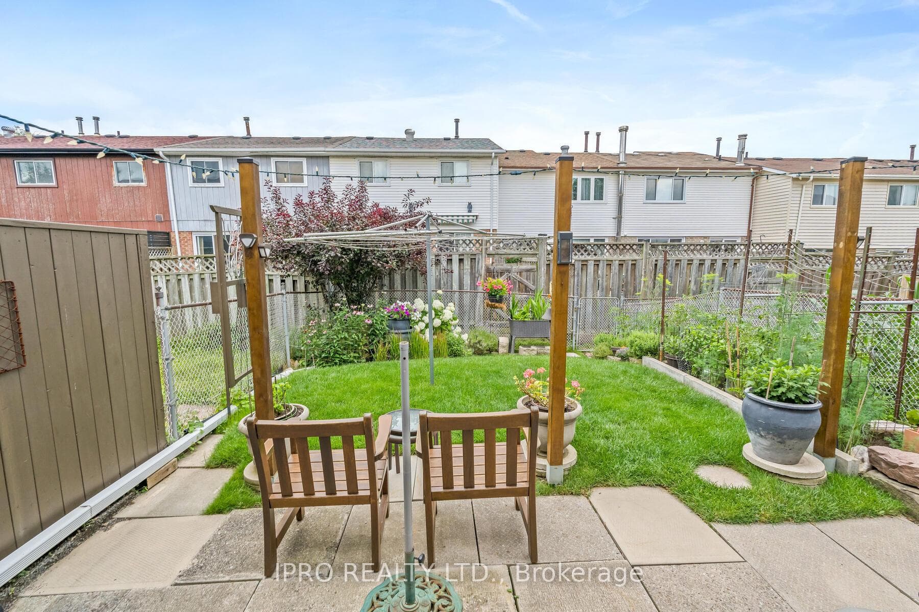 65 Royal Salisbury Way photo 32