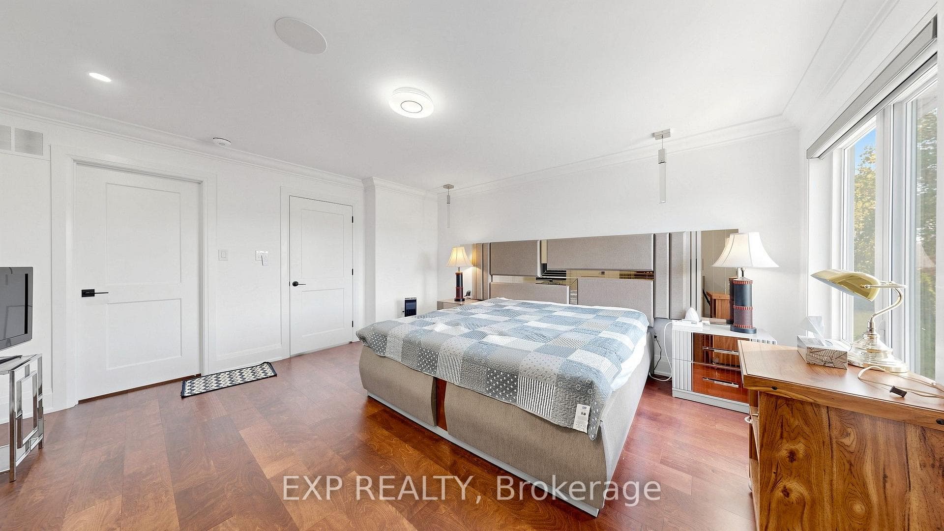 44 Tower Drive photo 28