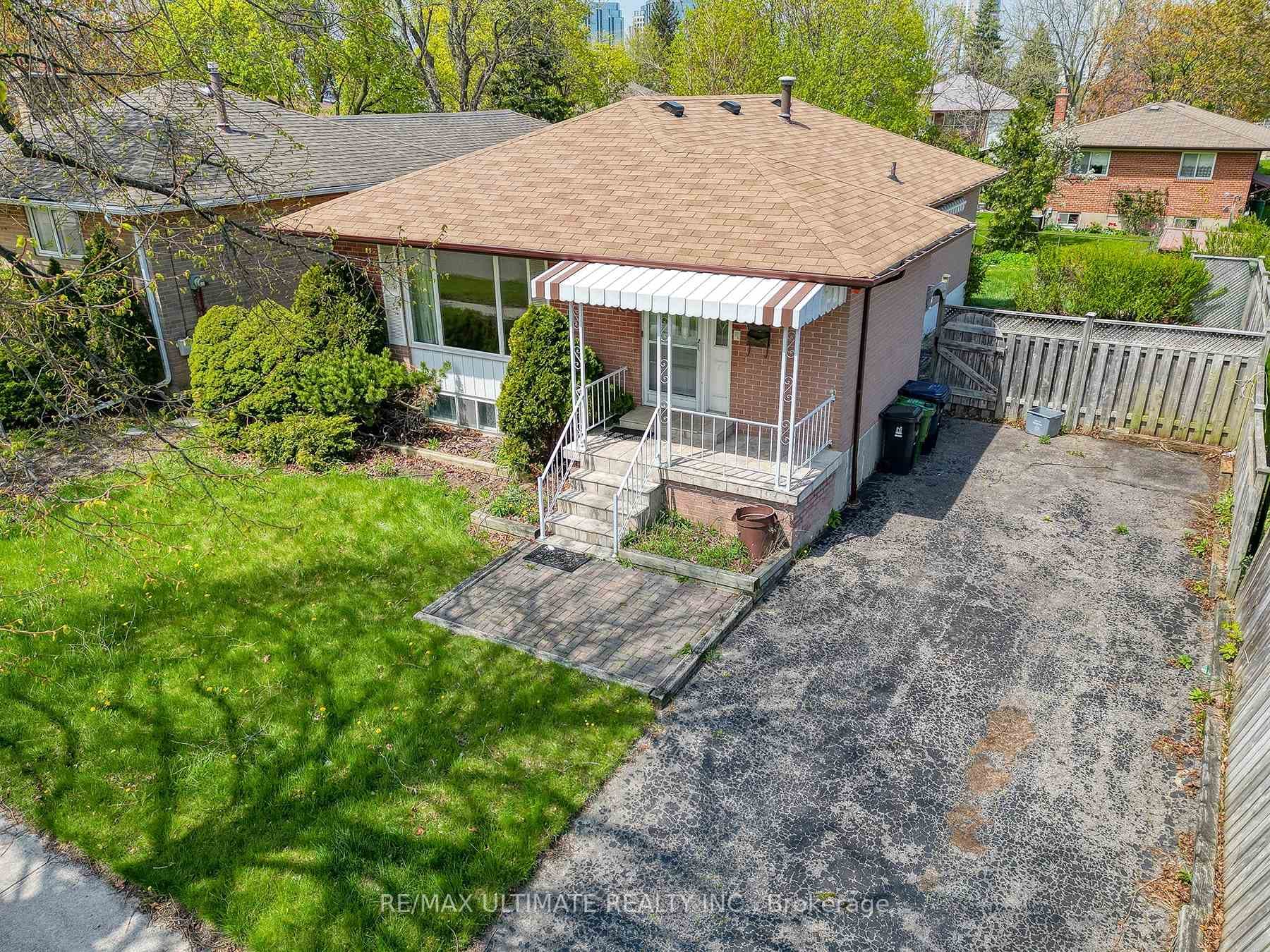 164 Lynnbrook Drive photo 2