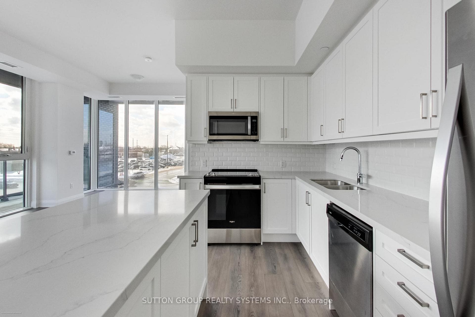 10 Gatineau Drive Unit 204 photo 7